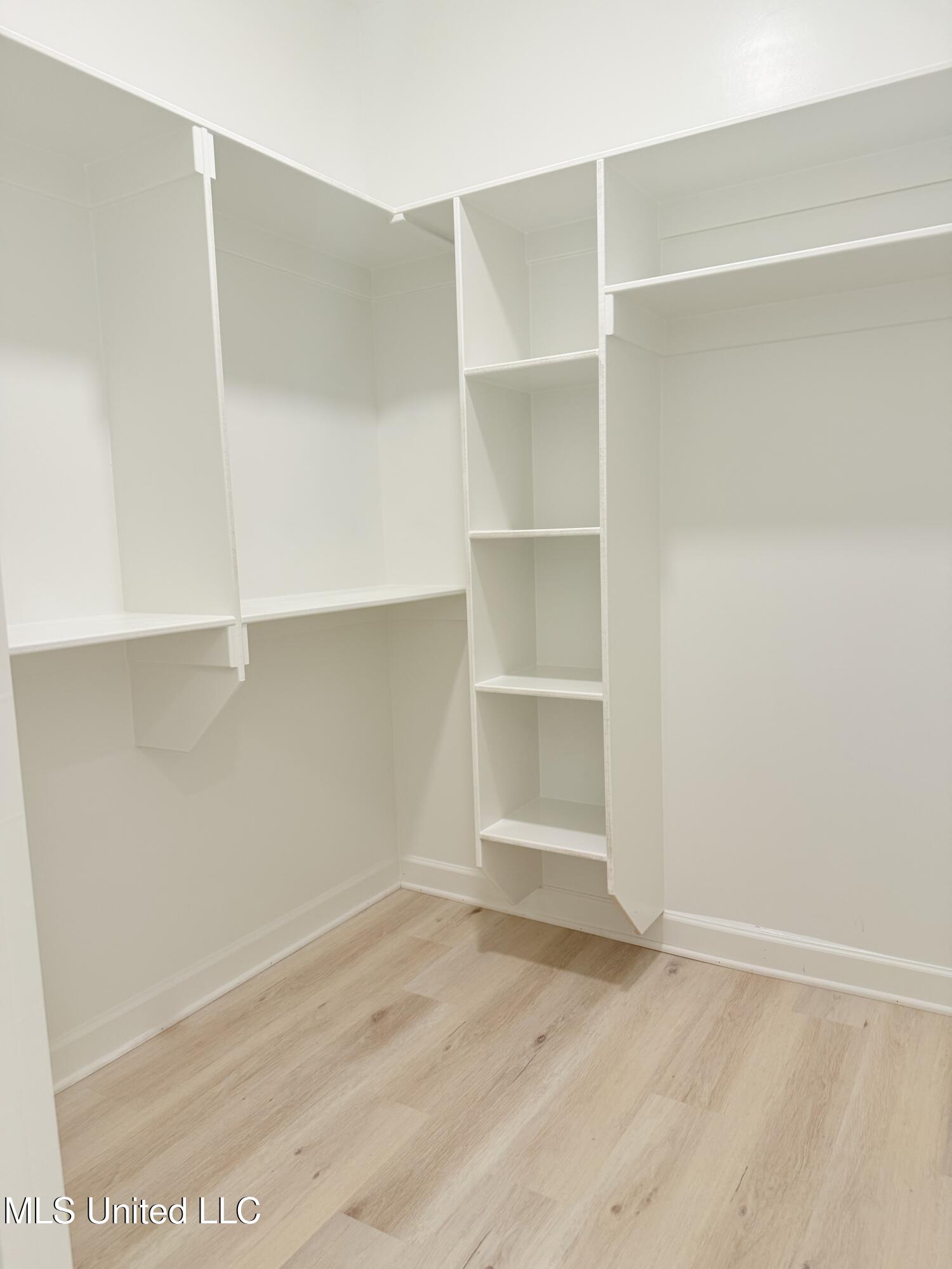 3141 Winterwood Drive Property Photo 11