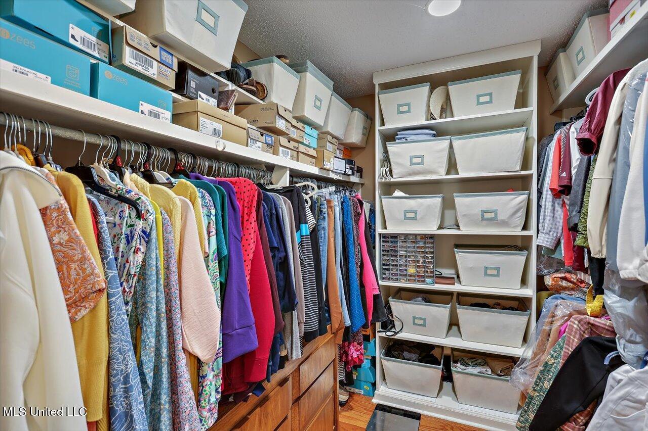 105 Lauren Lane Property Photo 22