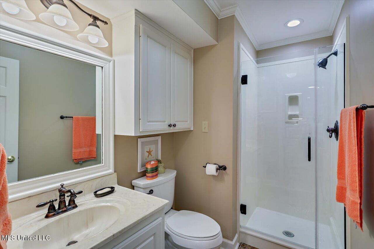 105 Lauren Lane Property Photo 24