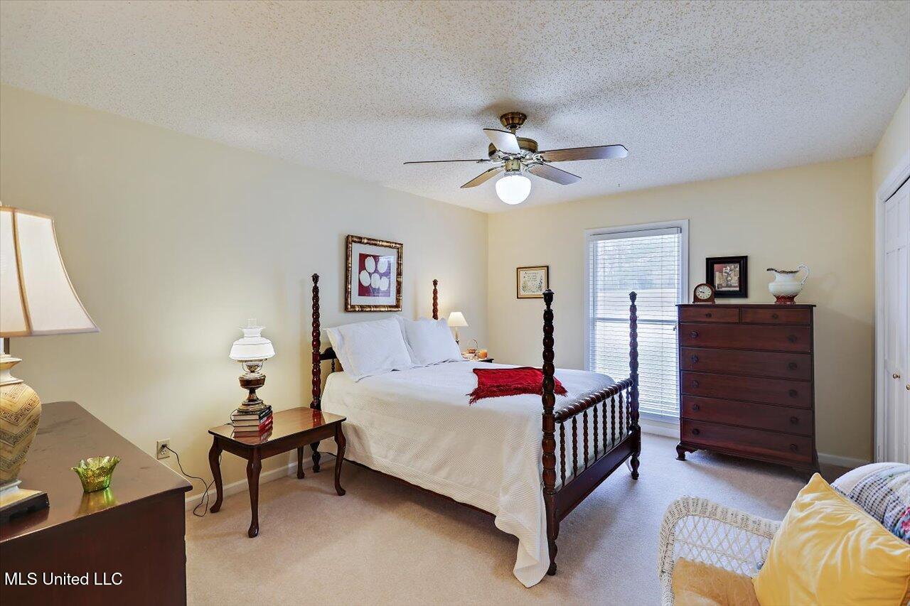 105 Lauren Lane Property Photo 25