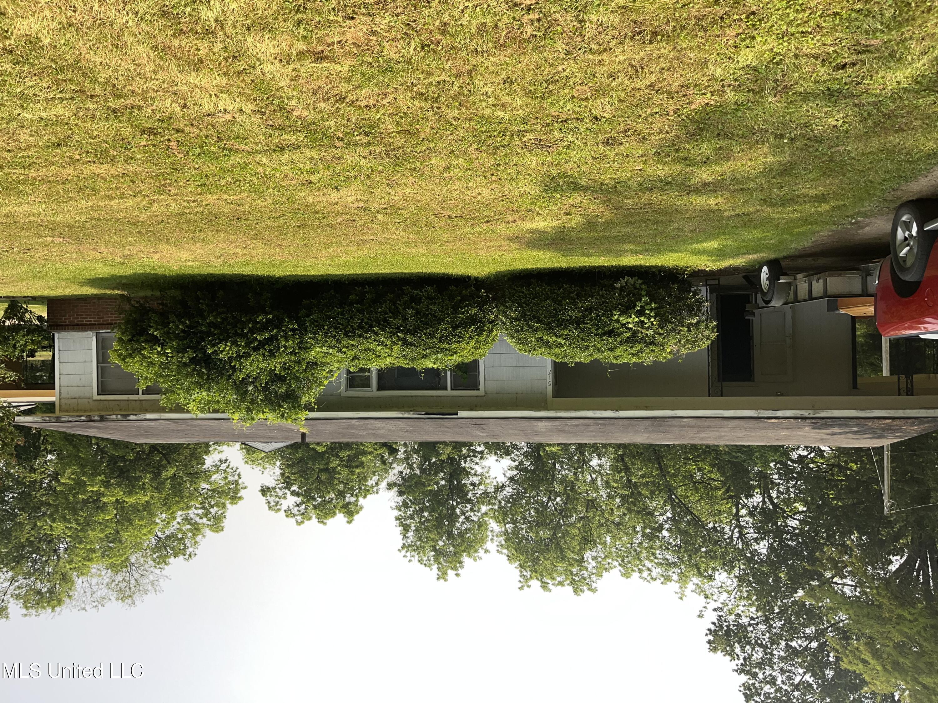 517 W Washington Street Property Photo 1