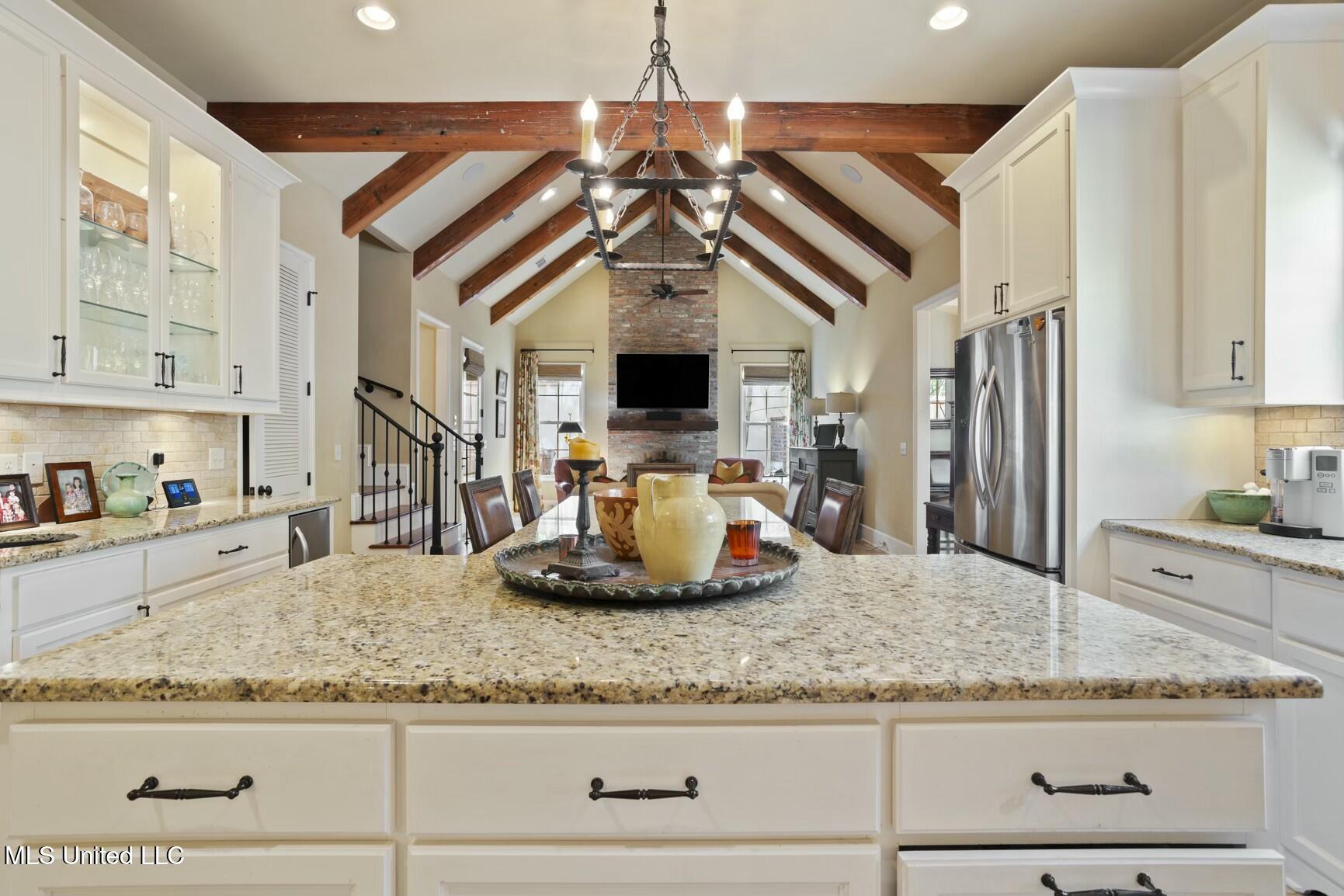 5 Pecan Tree Place Property Photo 13