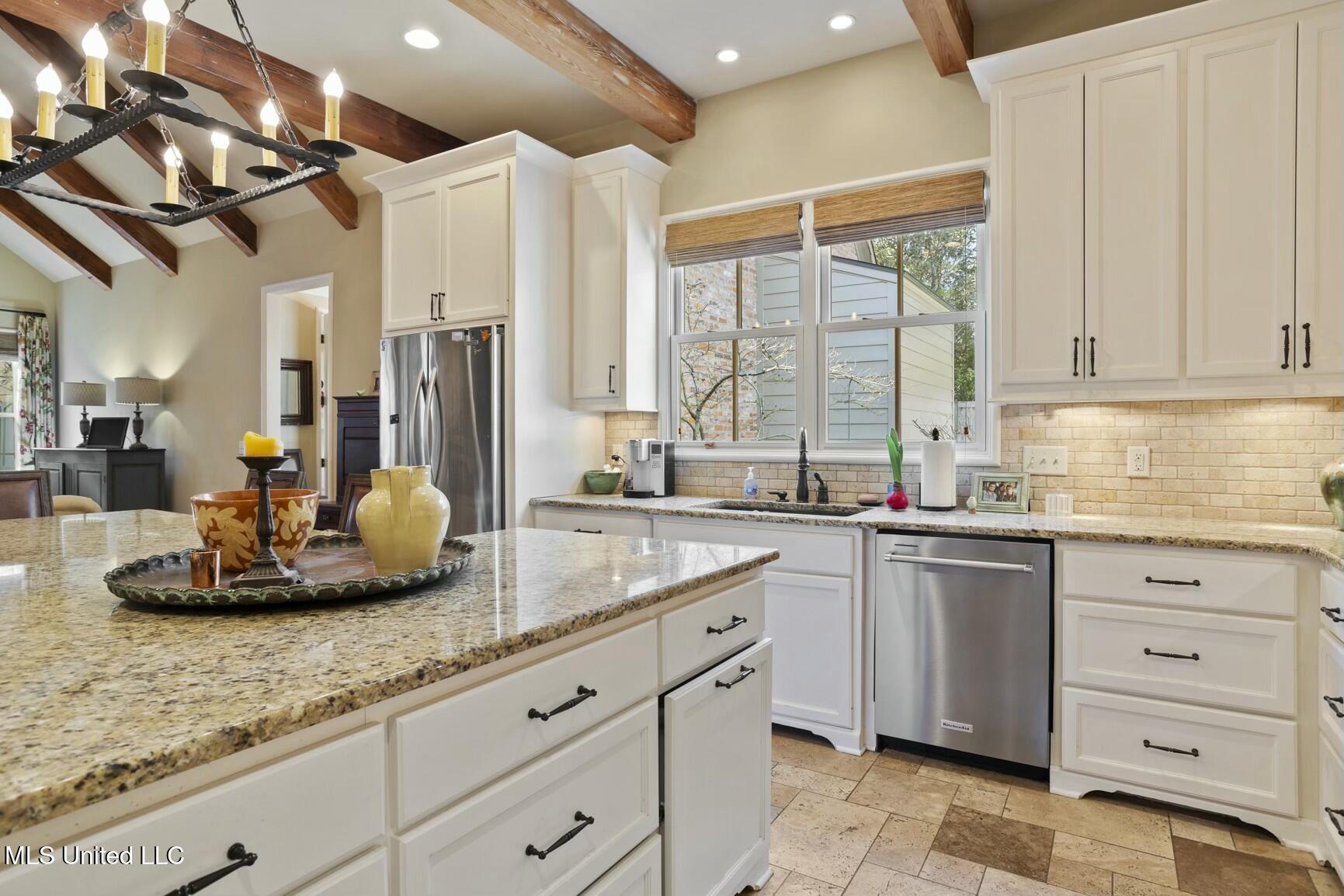 5 Pecan Tree Place Property Photo 14