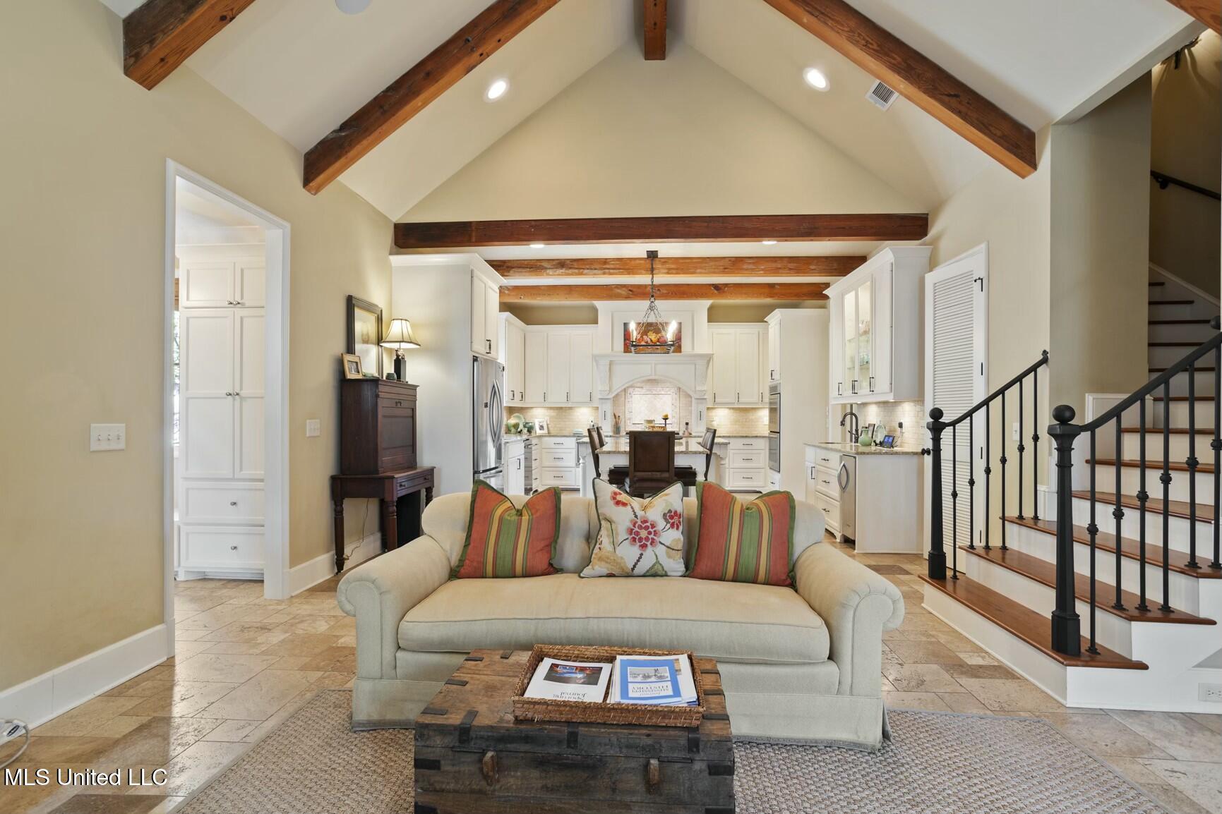 5 Pecan Tree Place Property Photo 20