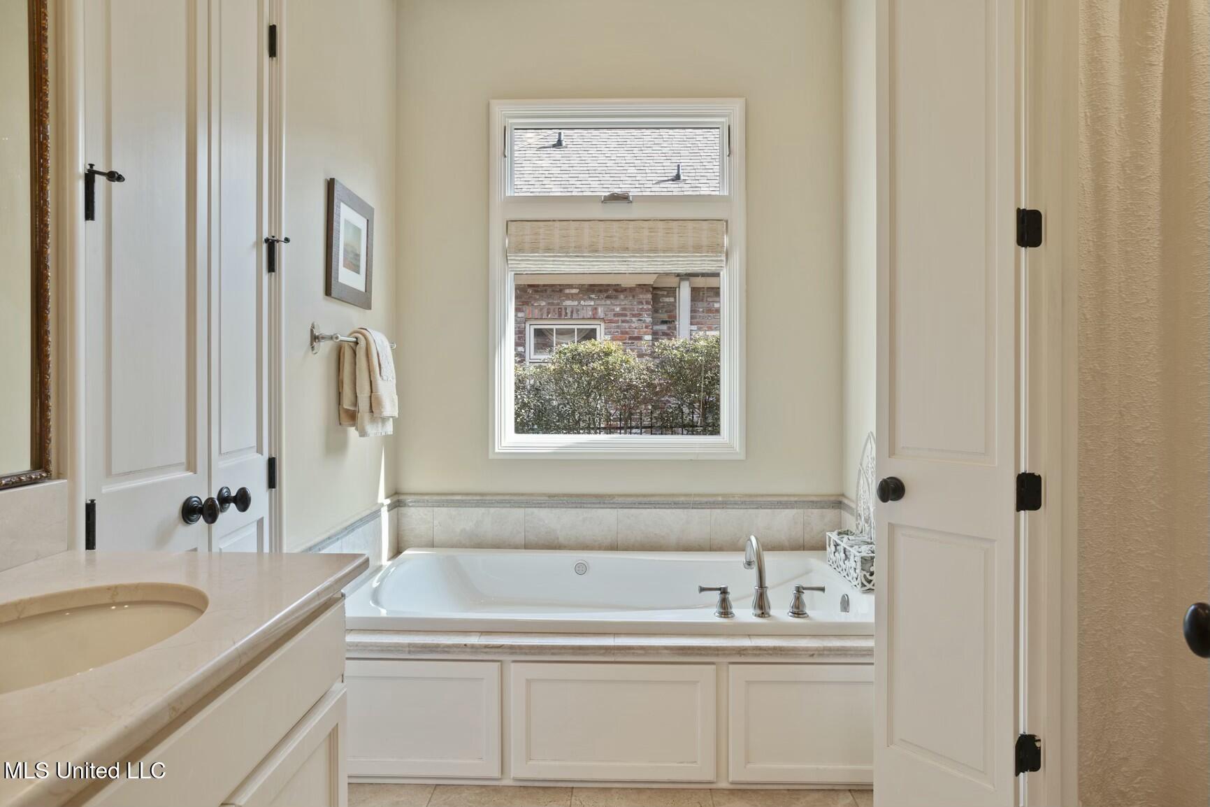 5 Pecan Tree Place Property Photo 24