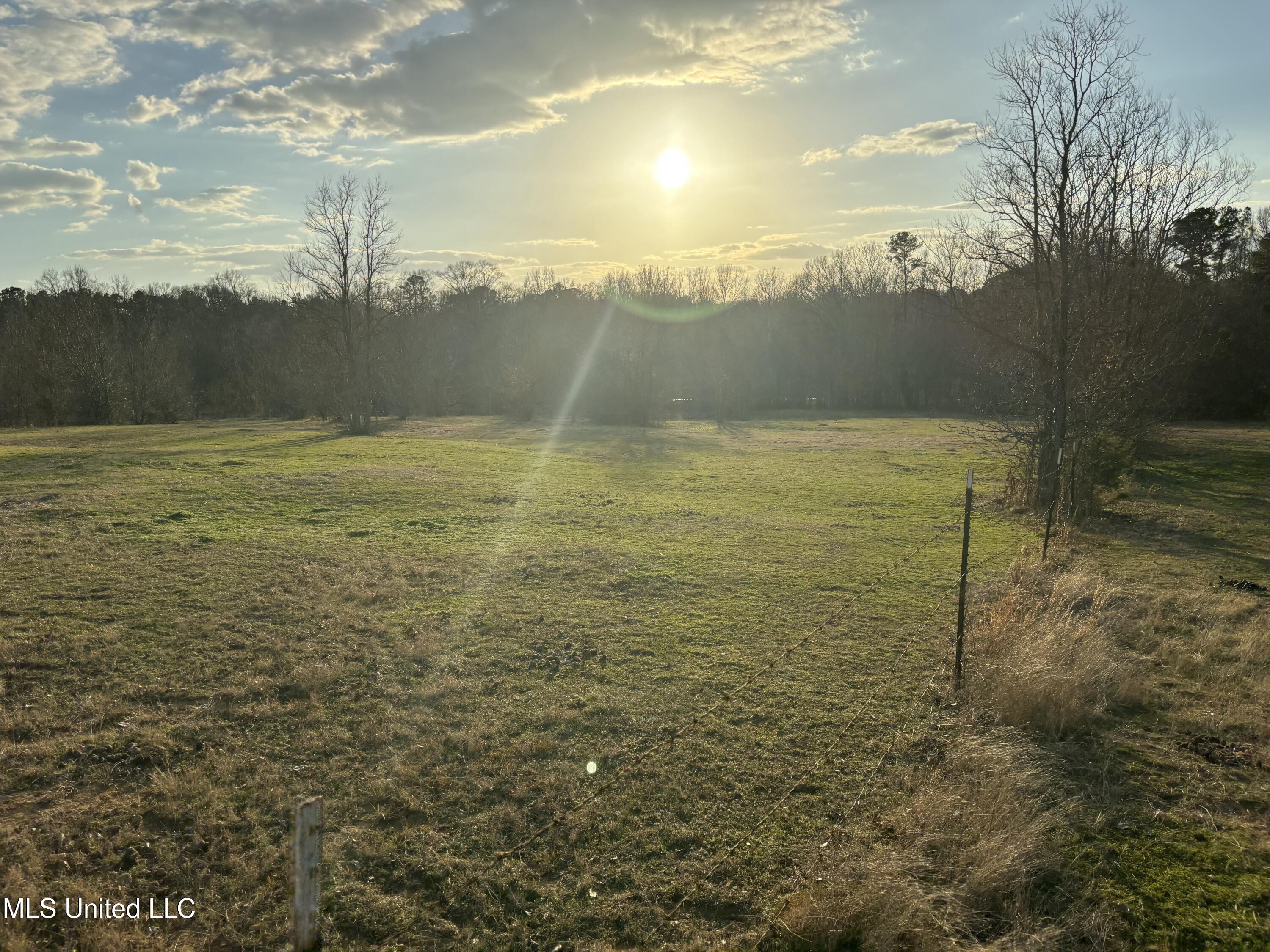 3816 Henderson Road Property Photo 1