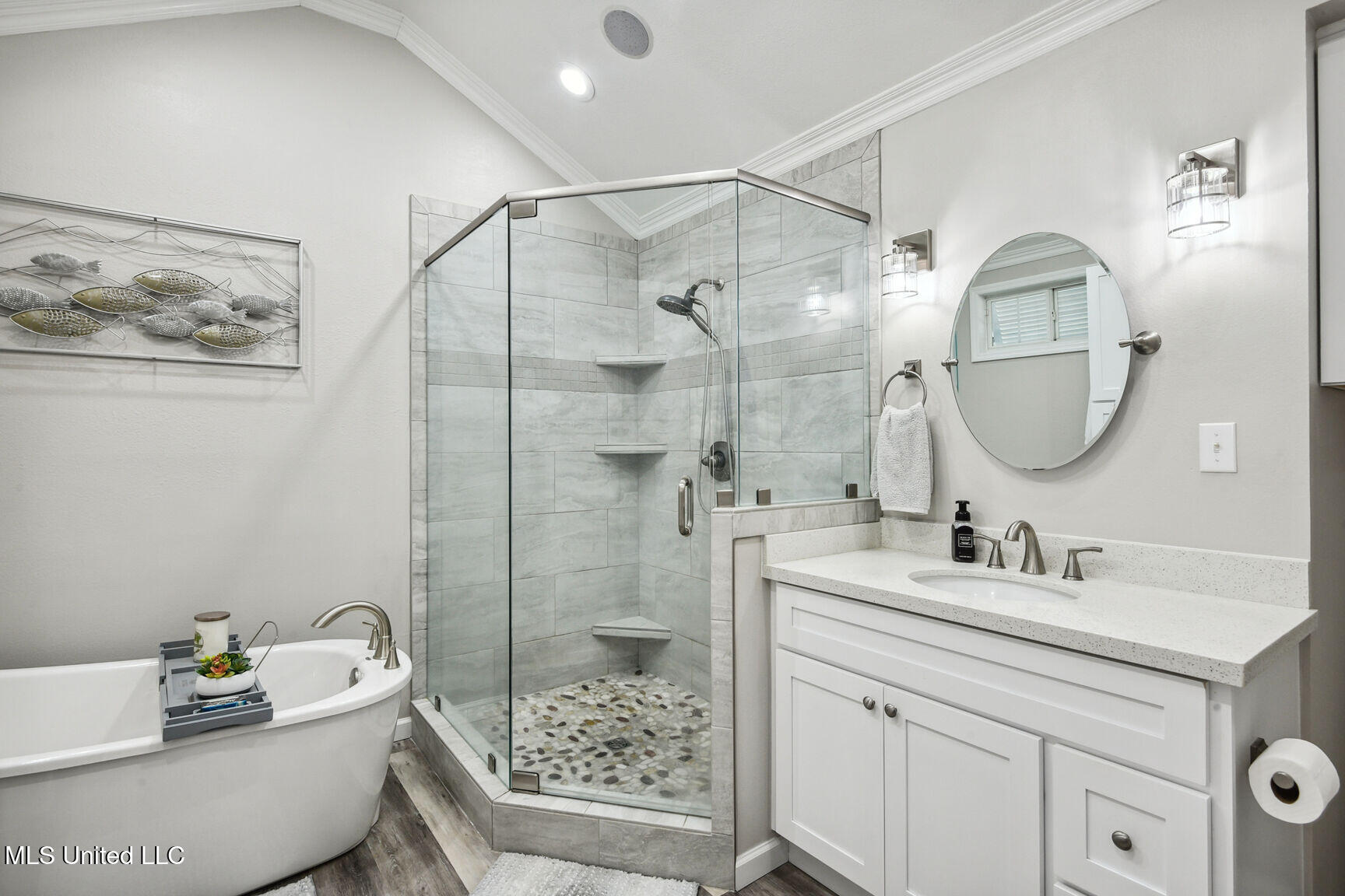 10000 New York Street Property Photo 8