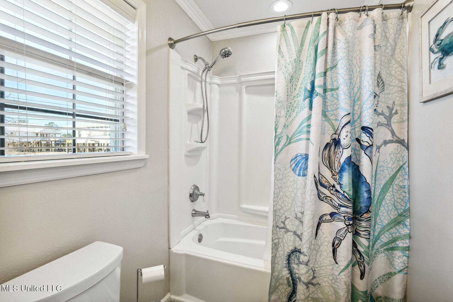 10000 New York Street Property Photo 11