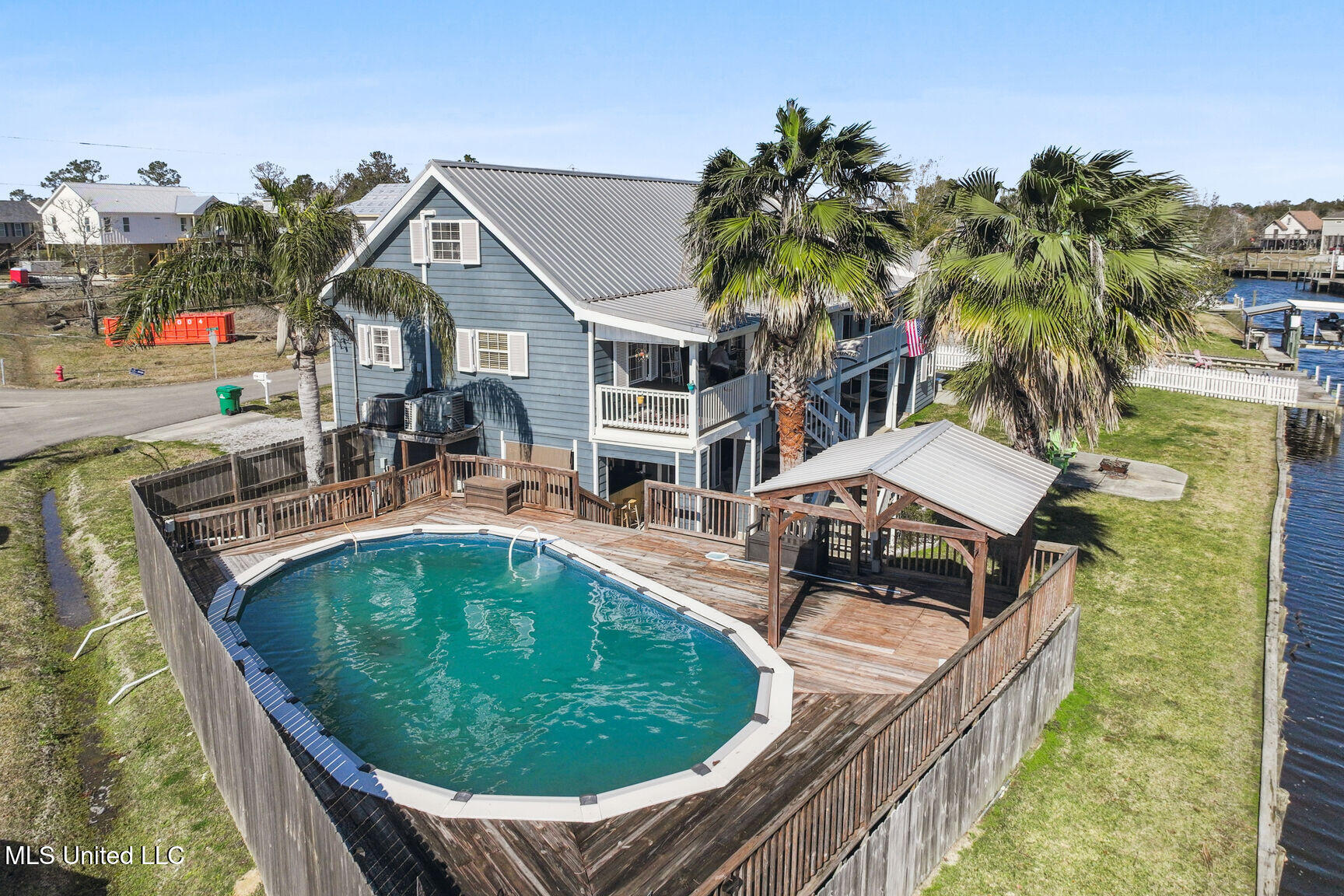 10000 New York Street Property Photo 21