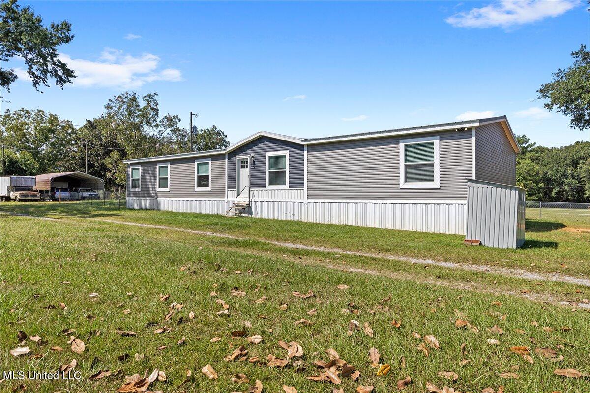 1273 Stonecypher Road Property Photo 3