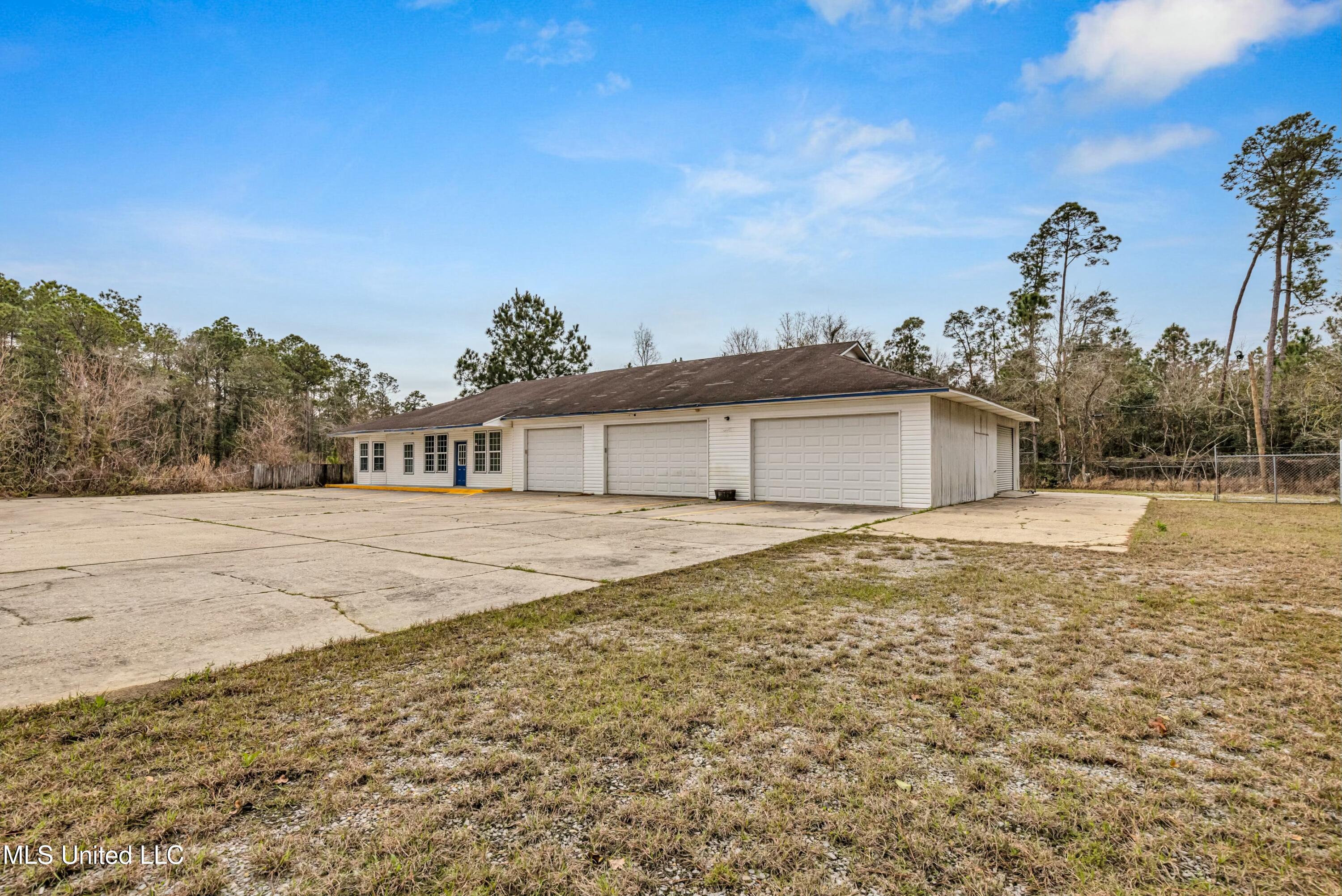 10139 Highway 603 Property Photo 1