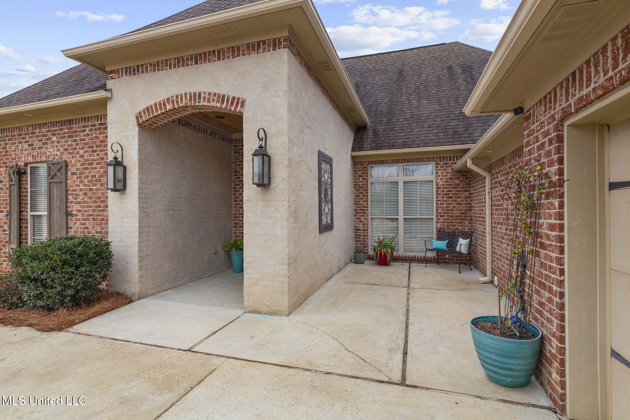 147 Hampton Hills Boulevard Property Photo 5