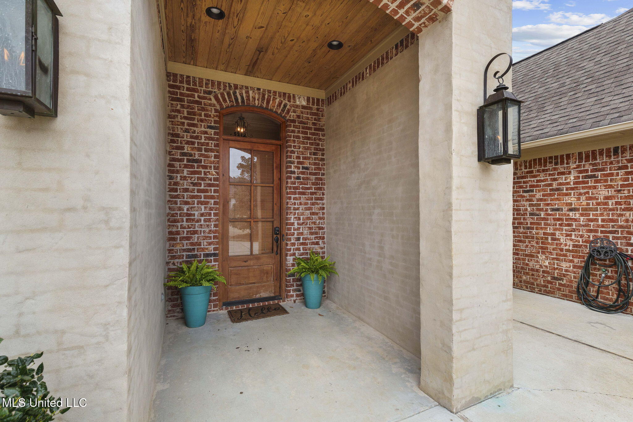 147 Hampton Hills Boulevard Property Photo 7