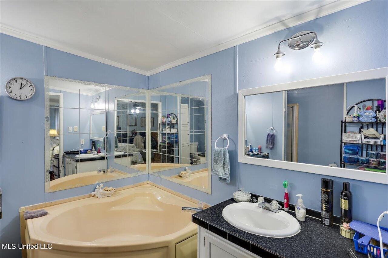 404 Southgate Drive Property Photo 18