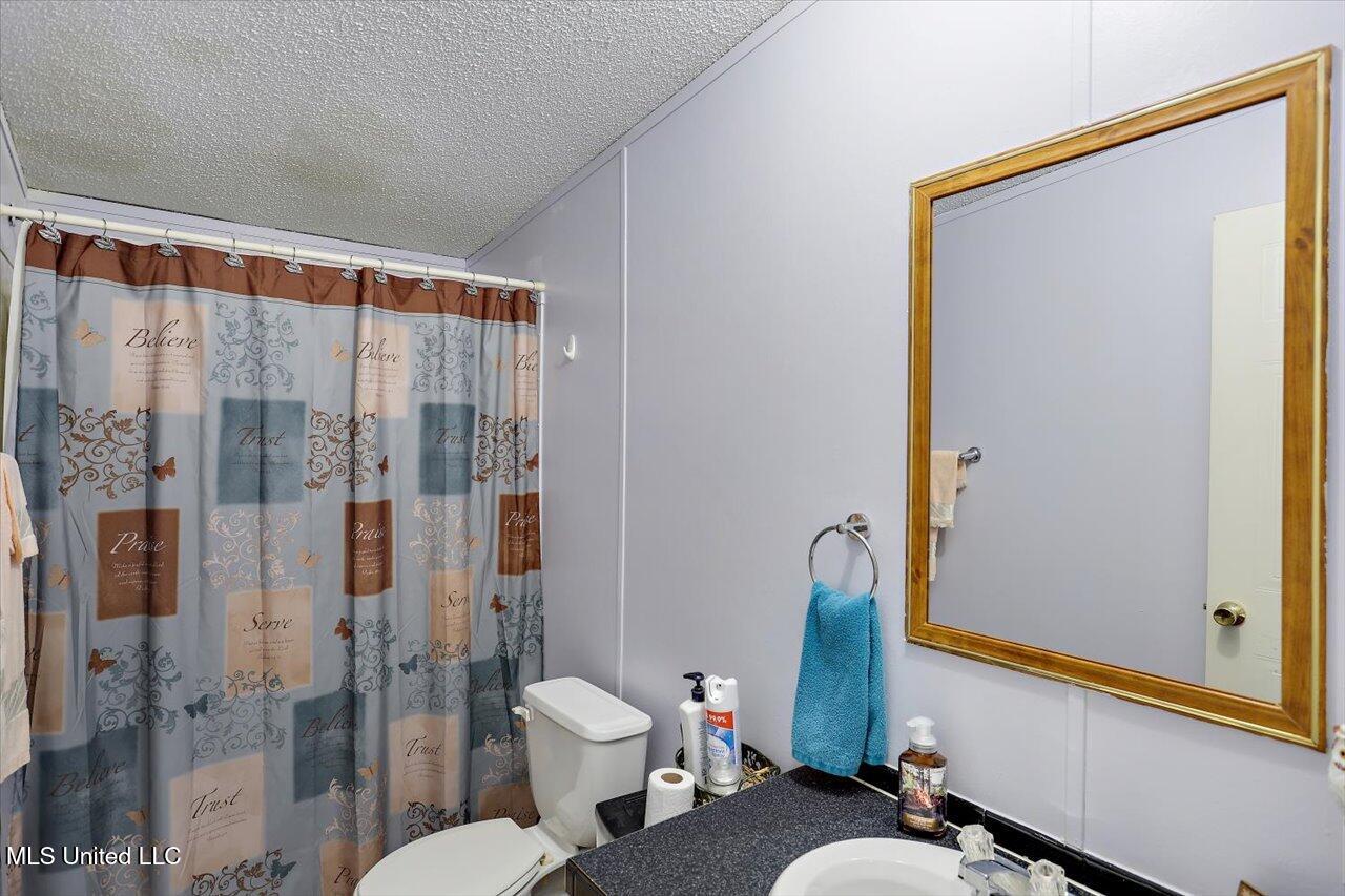 404 Southgate Drive Property Photo 22