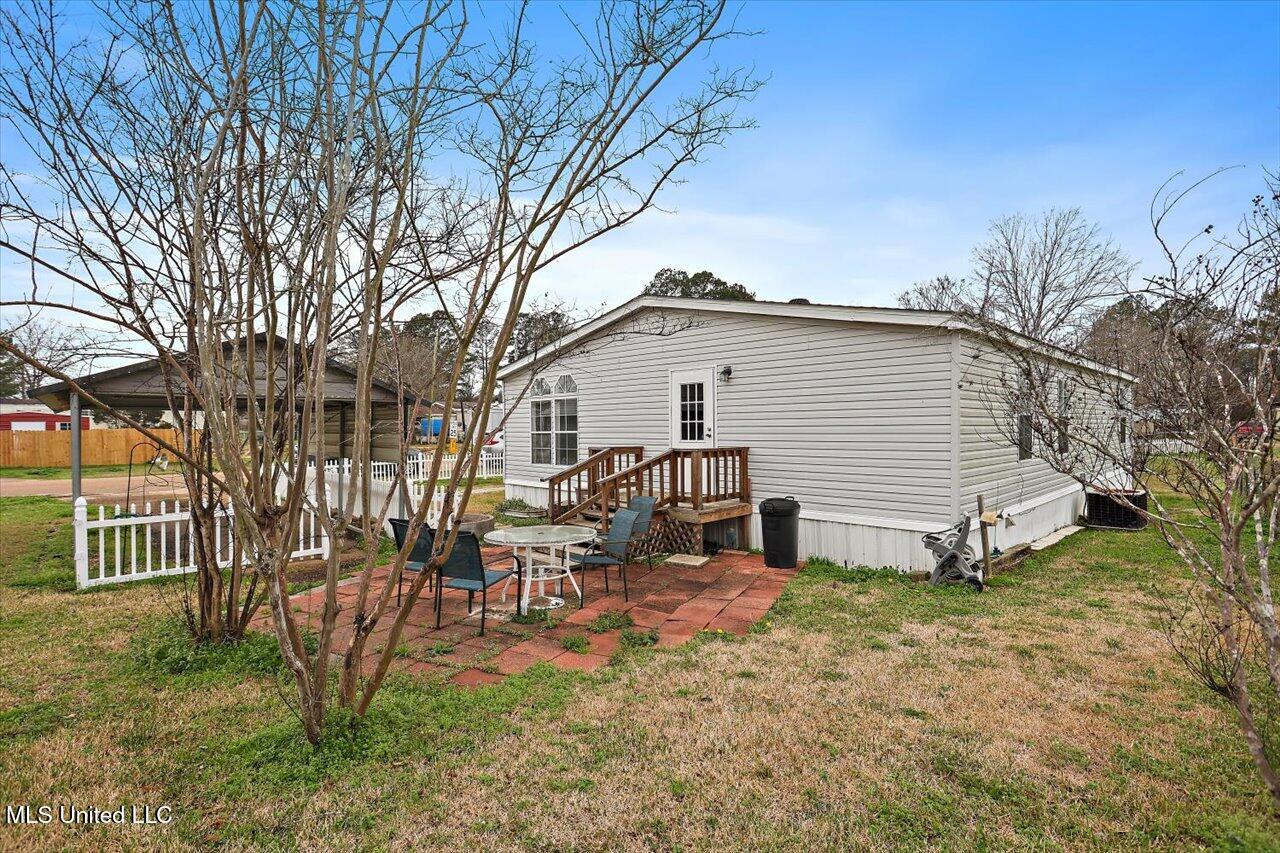 404 Southgate Drive Property Photo 25