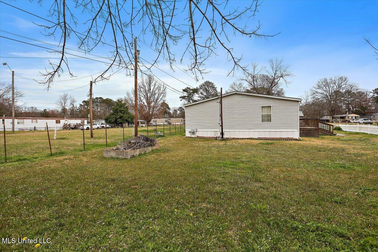 404 Southgate Drive Property Photo 28