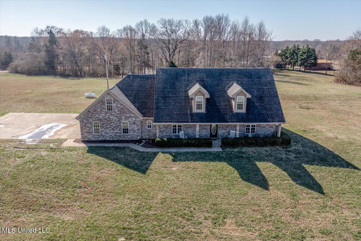 404 Golden Pond Circle Property Photo 1