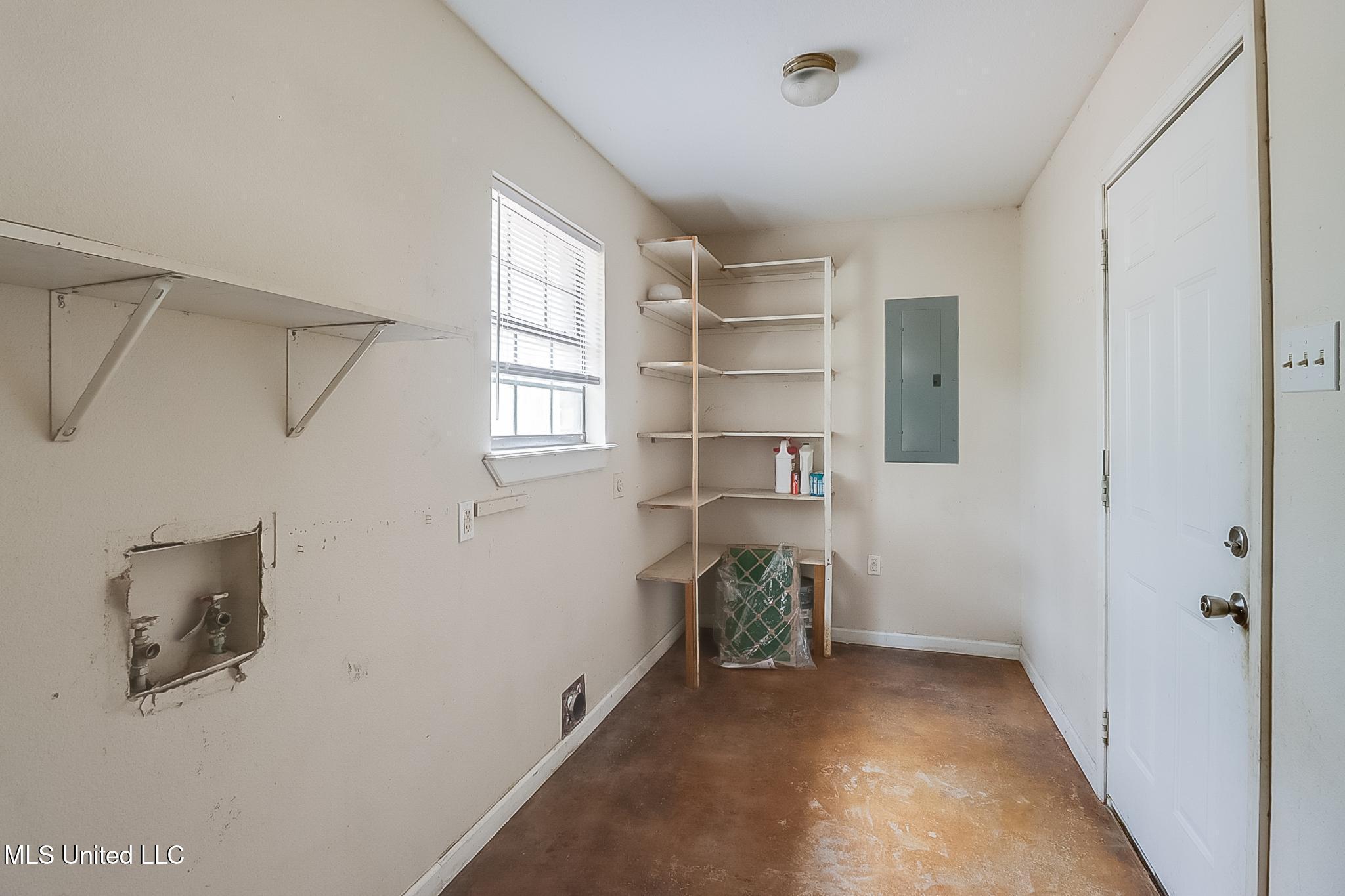 403 Combel Street Property Photo 13