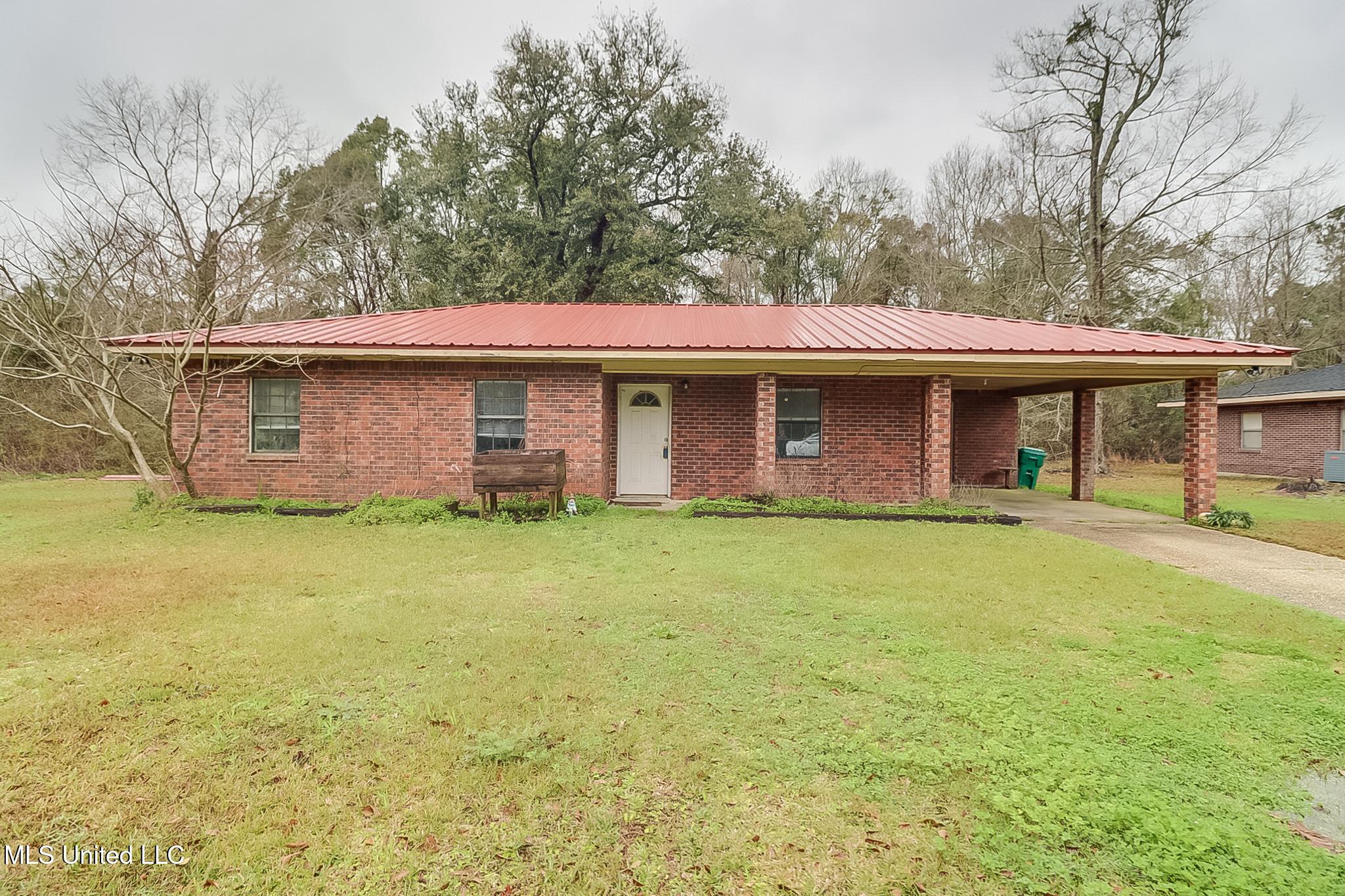 403 Combel Street Property Photo 15