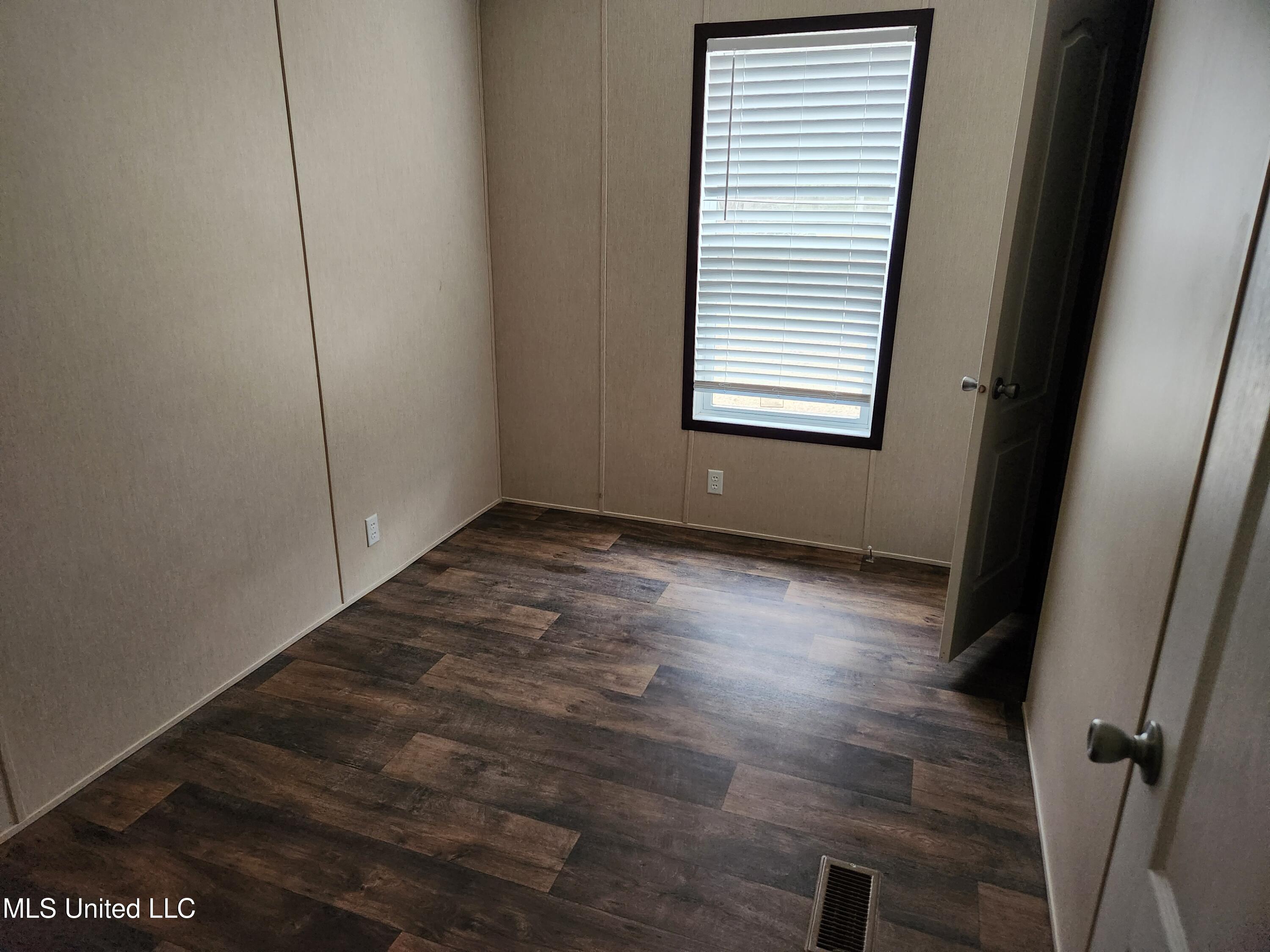 379 Maple Street Property Photo 7