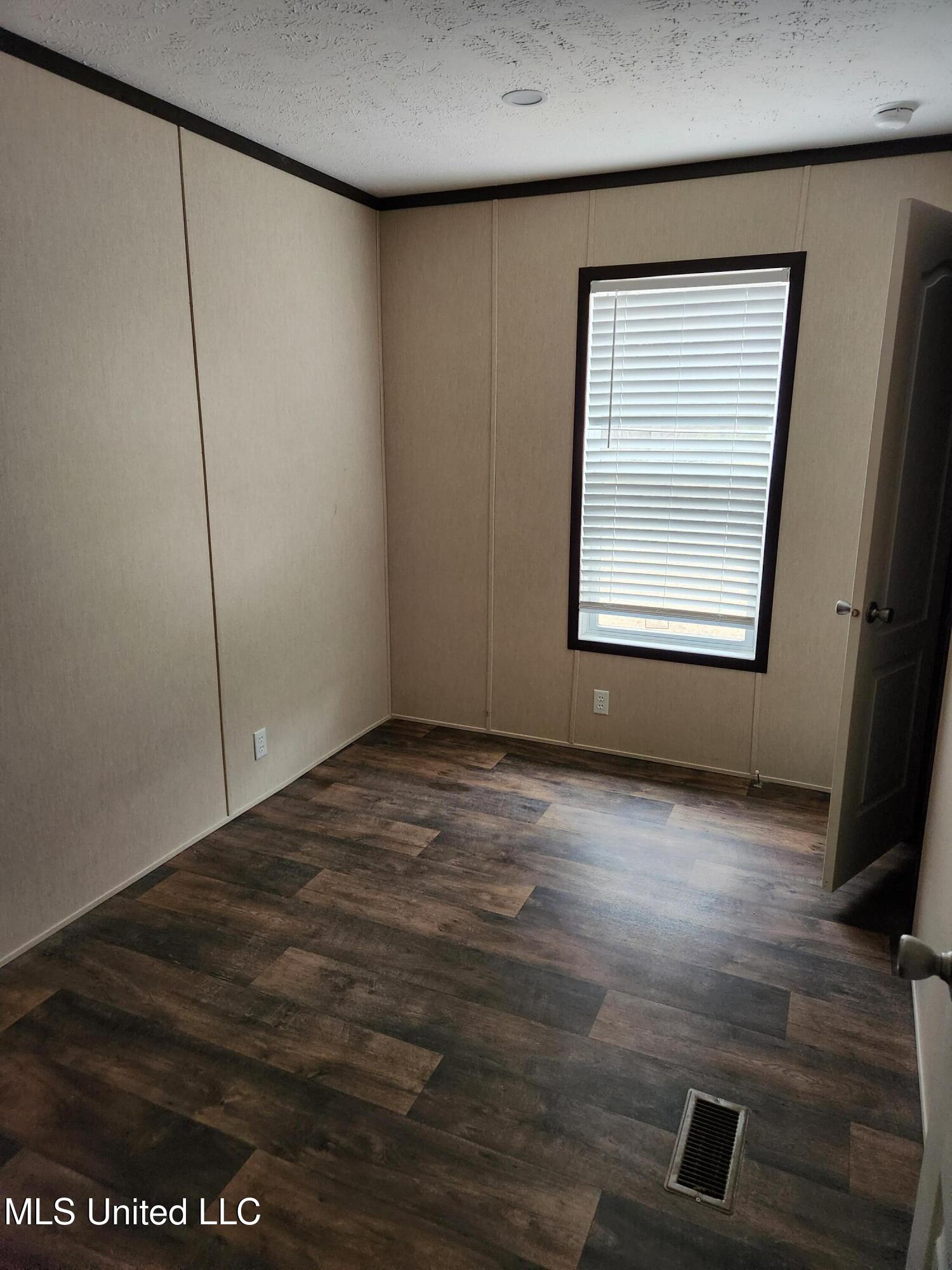 379 Maple Street Property Photo 8