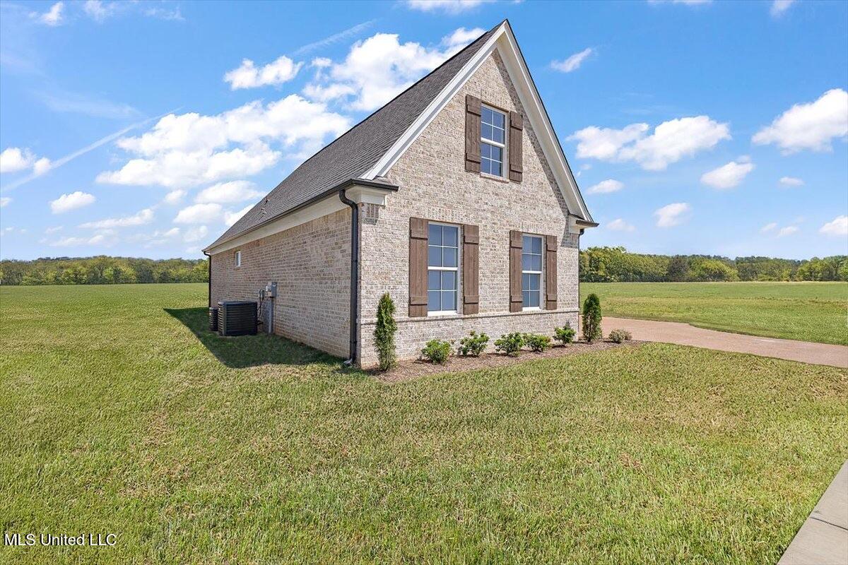 804 Coahoma Court Property Photo 3