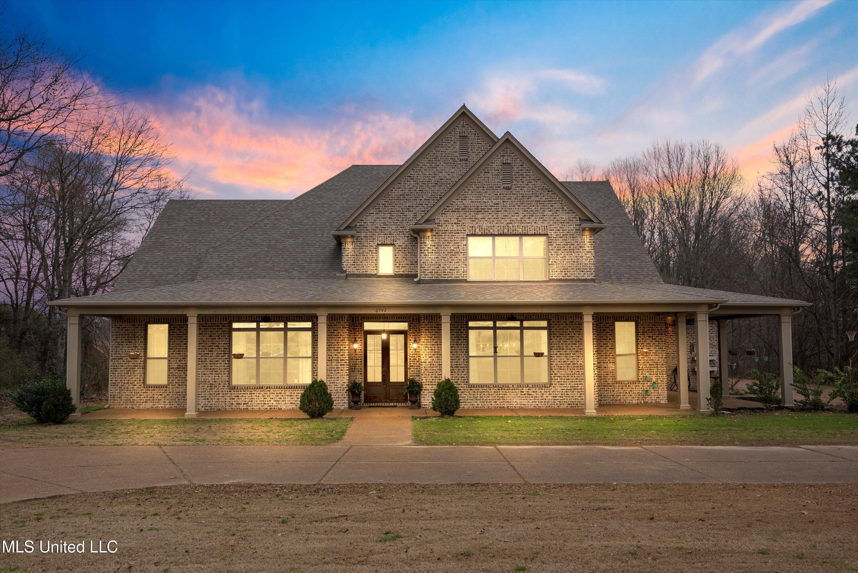 6742 Malone Road Property Photo 1