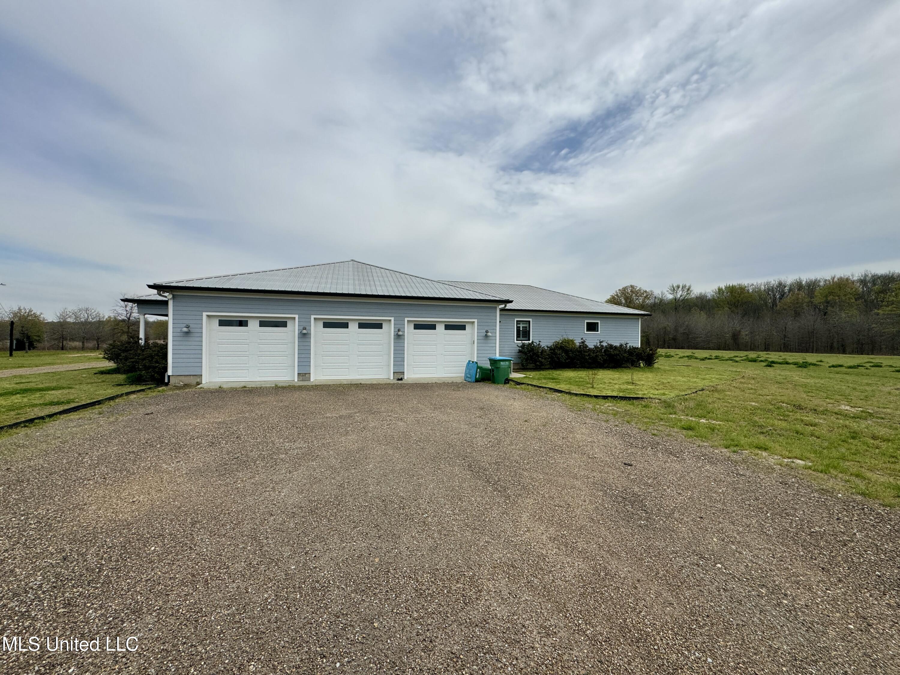 374 Fox Road Property Photo 2