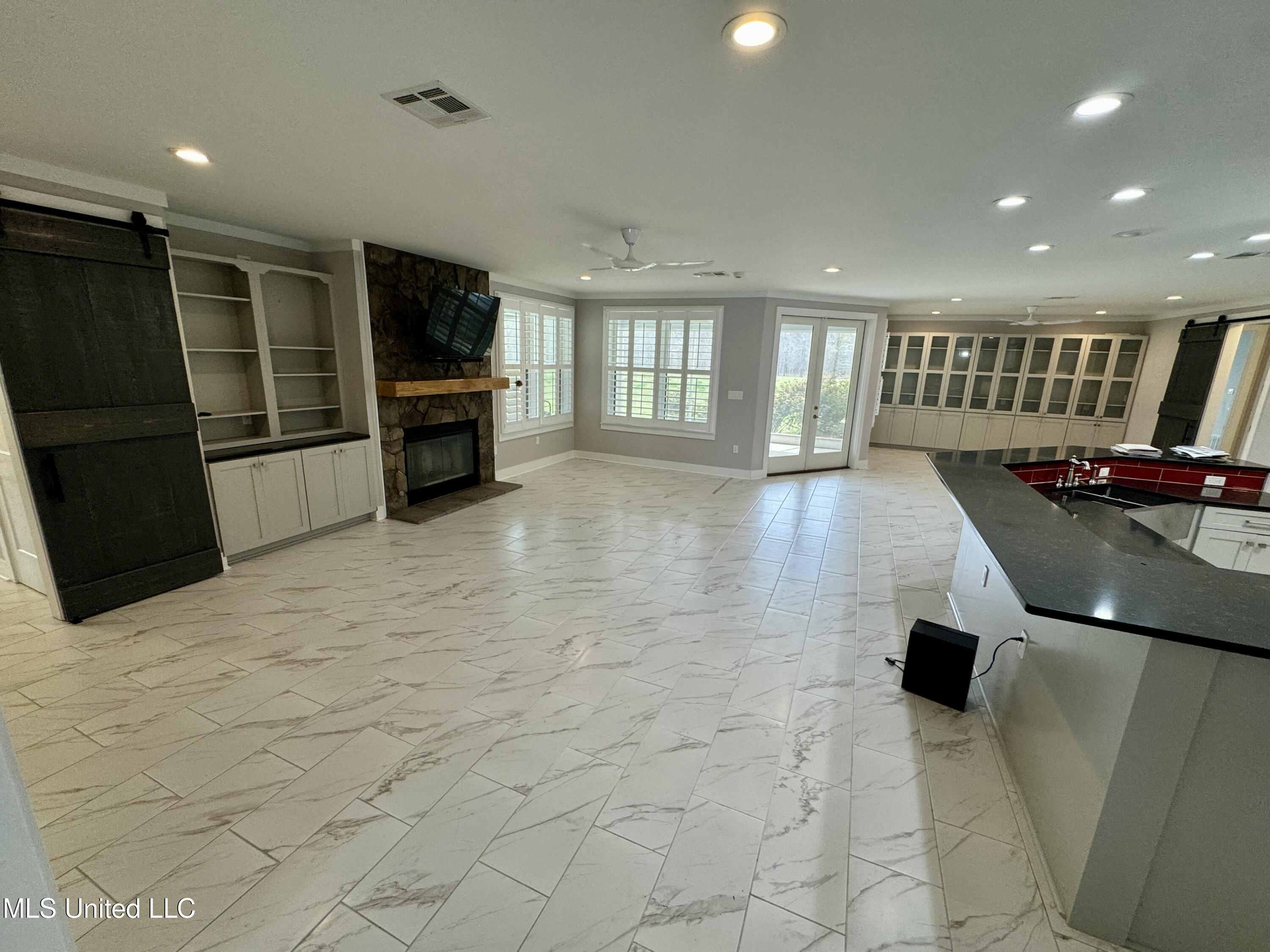 374 Fox Road Property Photo 6