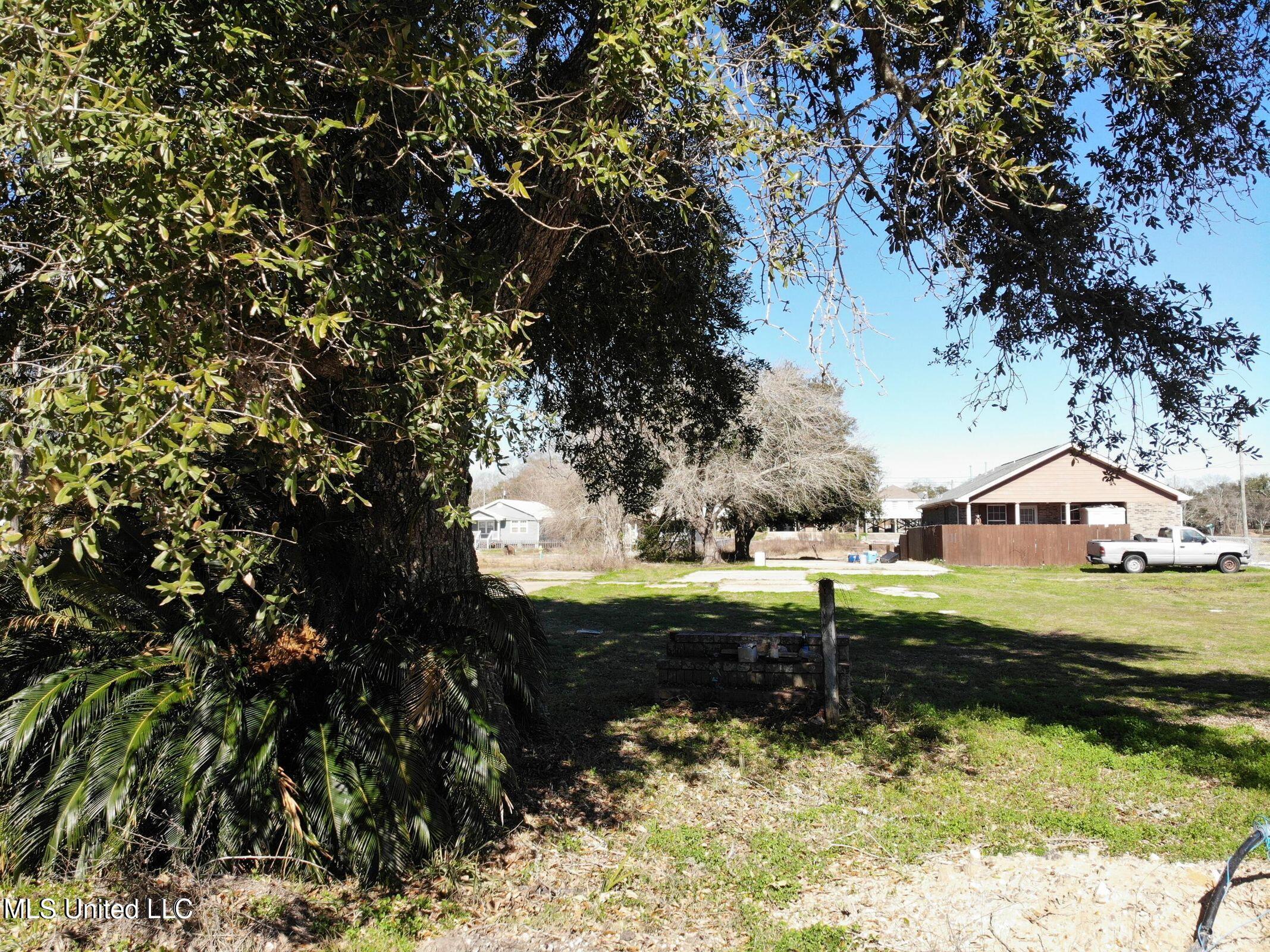 404 Howard Avenue Property Photo 2