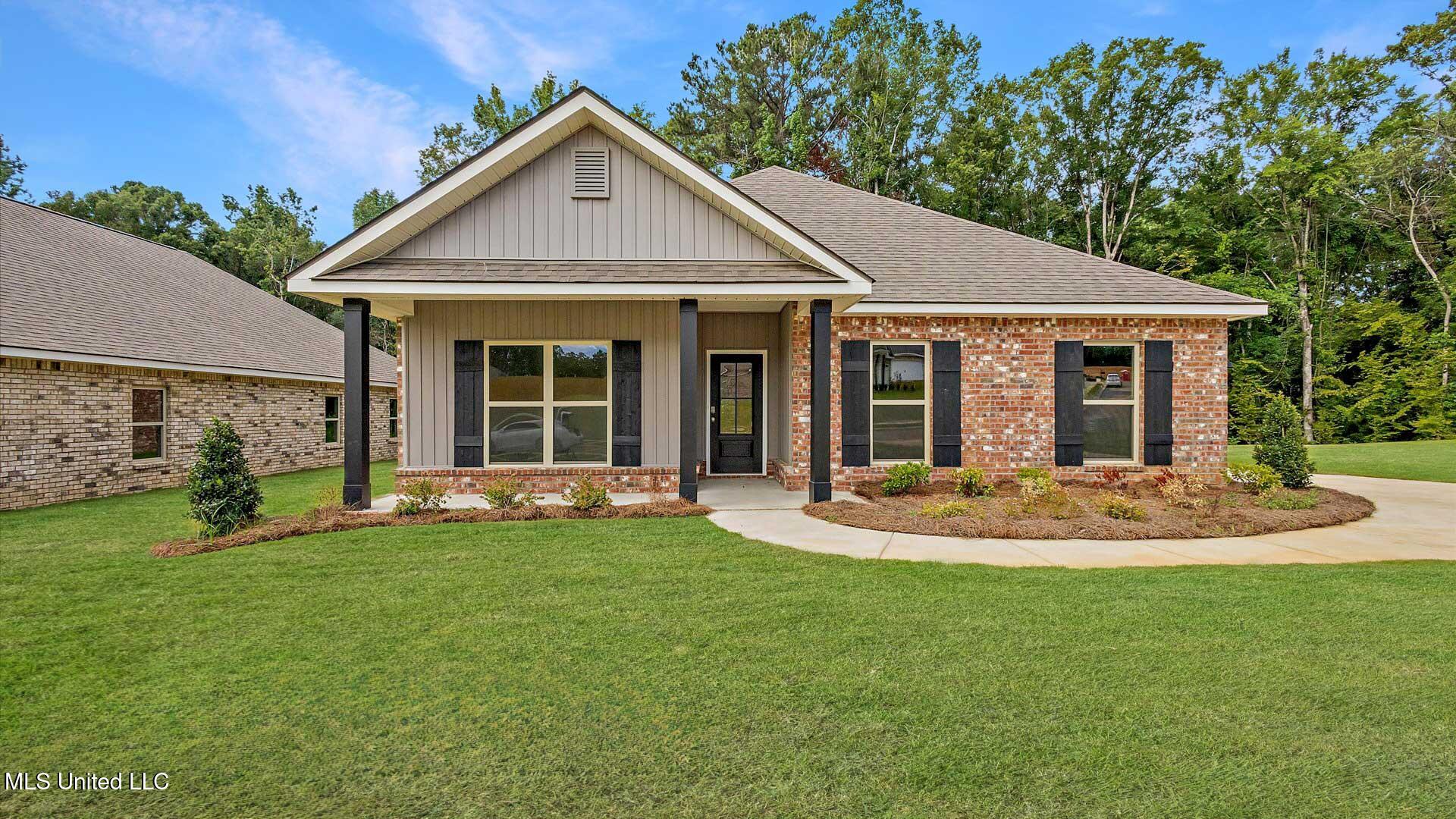 430 Piney Drive Property Photo 1