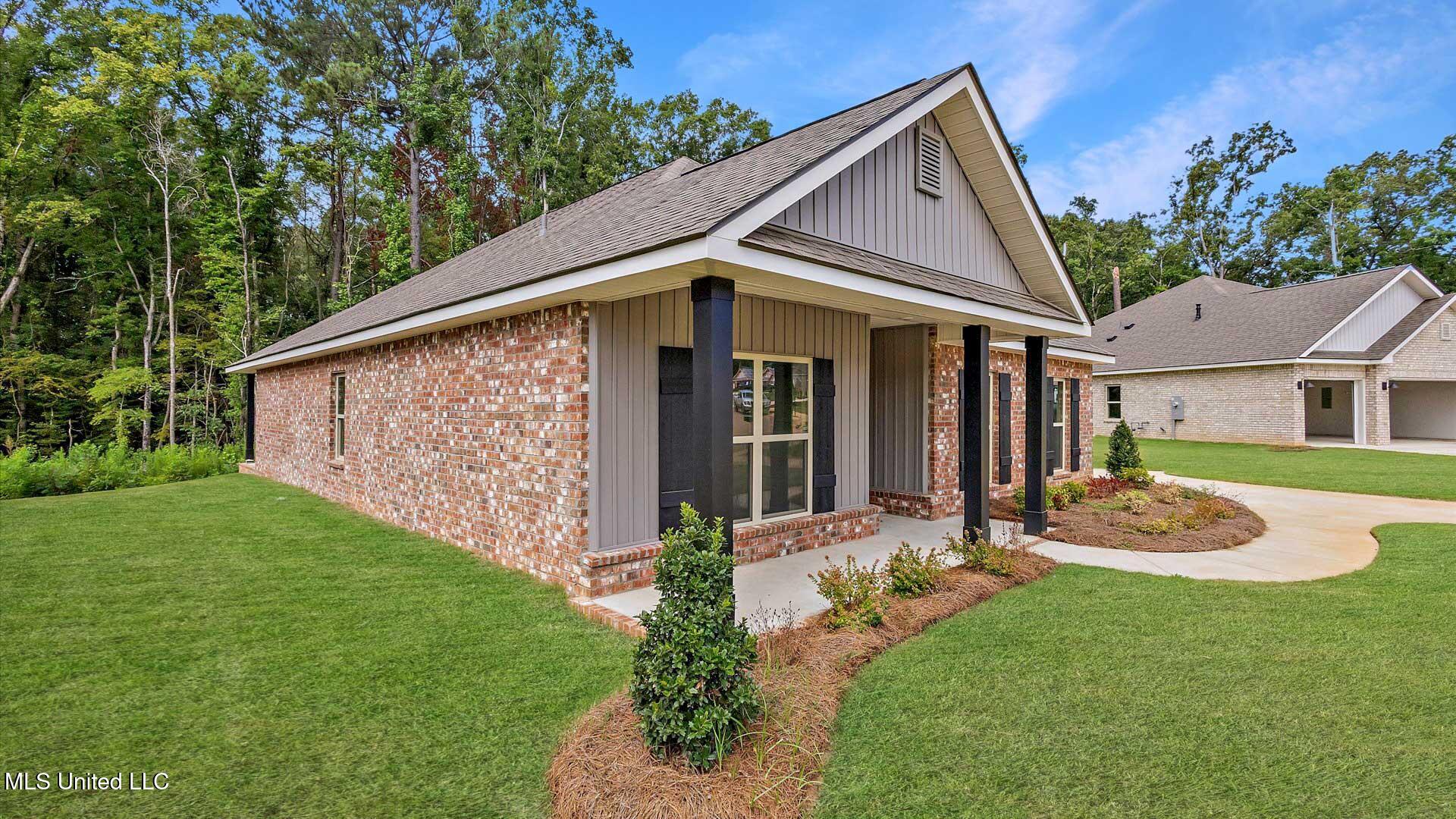 430 Piney Drive Property Photo 2