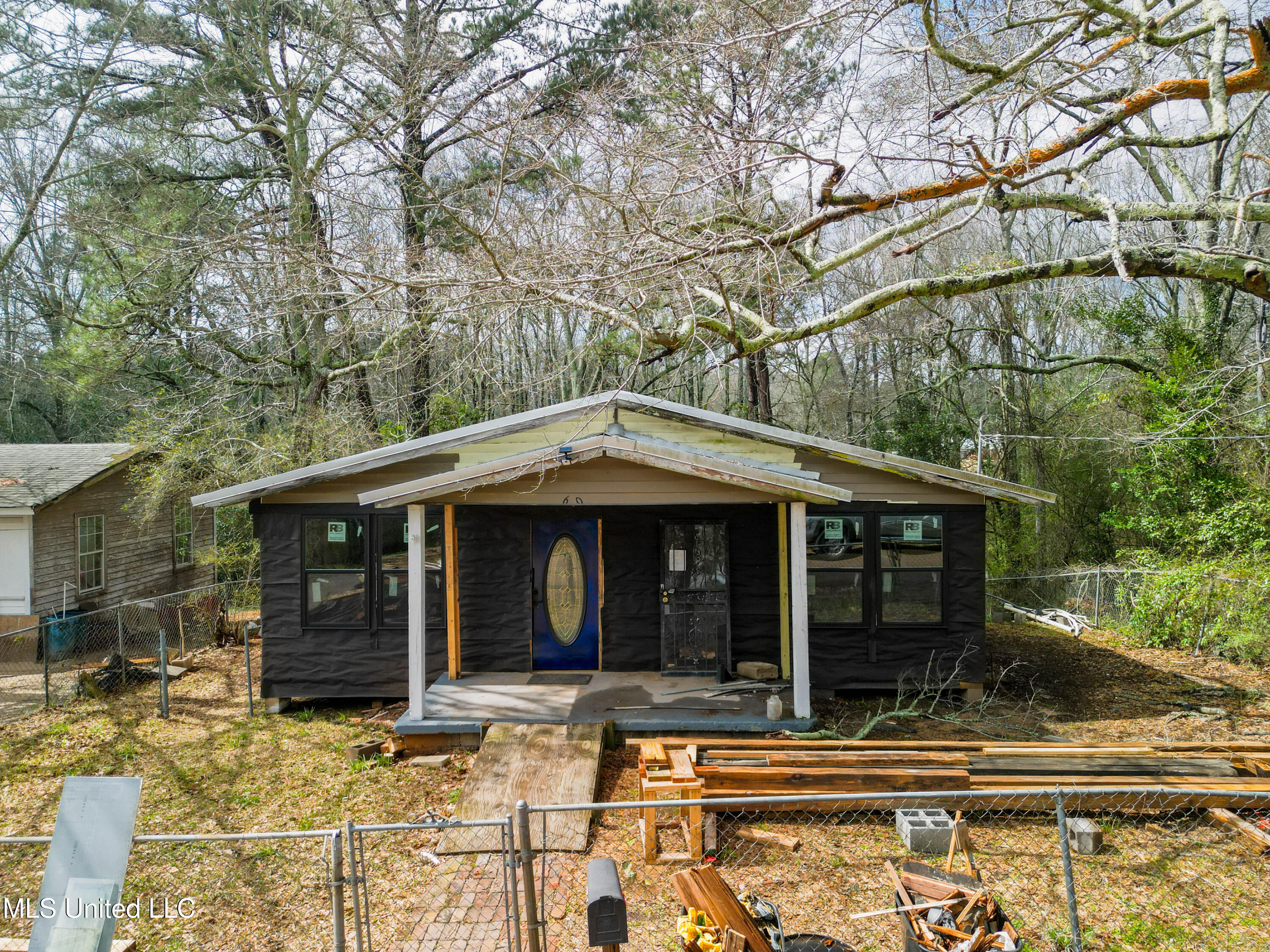 610 Nw 9th Avenue Property Photo 1