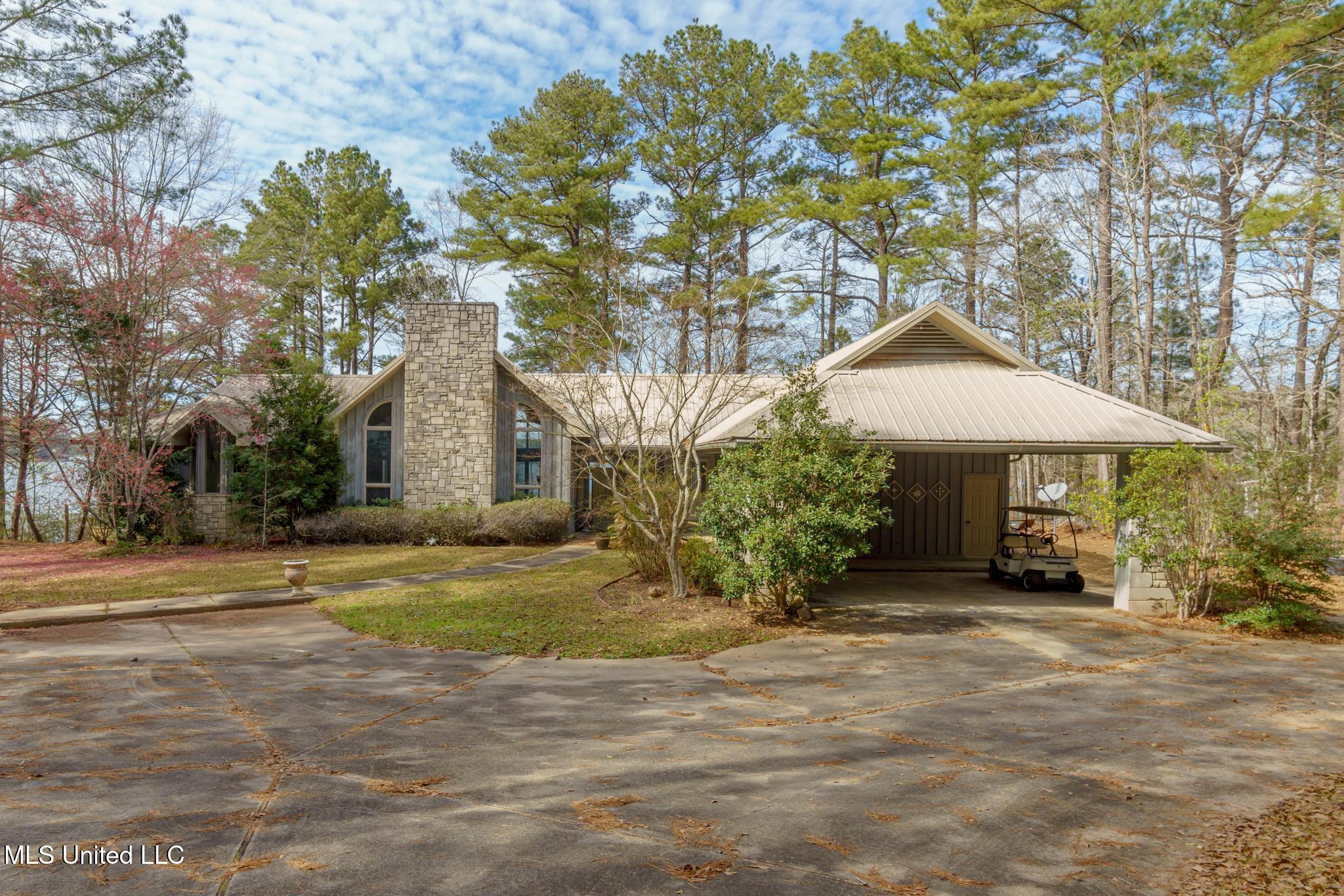 8 Deep Water Point Property Photo 1