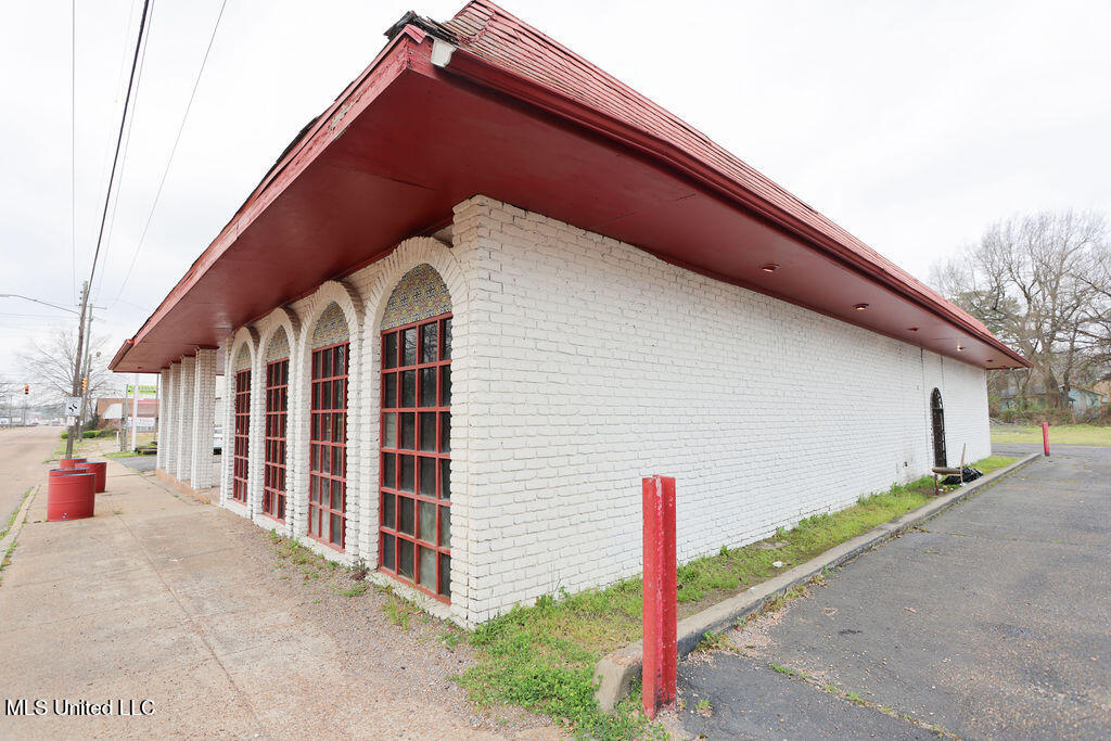 1439 University Boulevard Property Photo 4