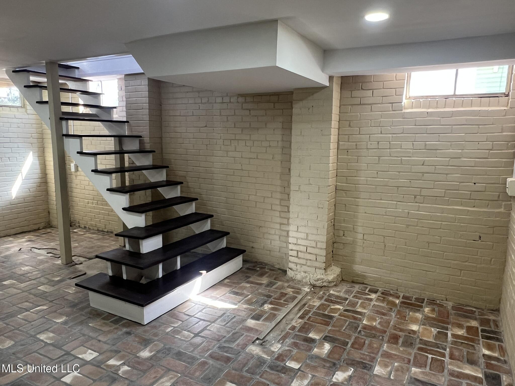 35 1/2 Homochitto Street Property Photo 22