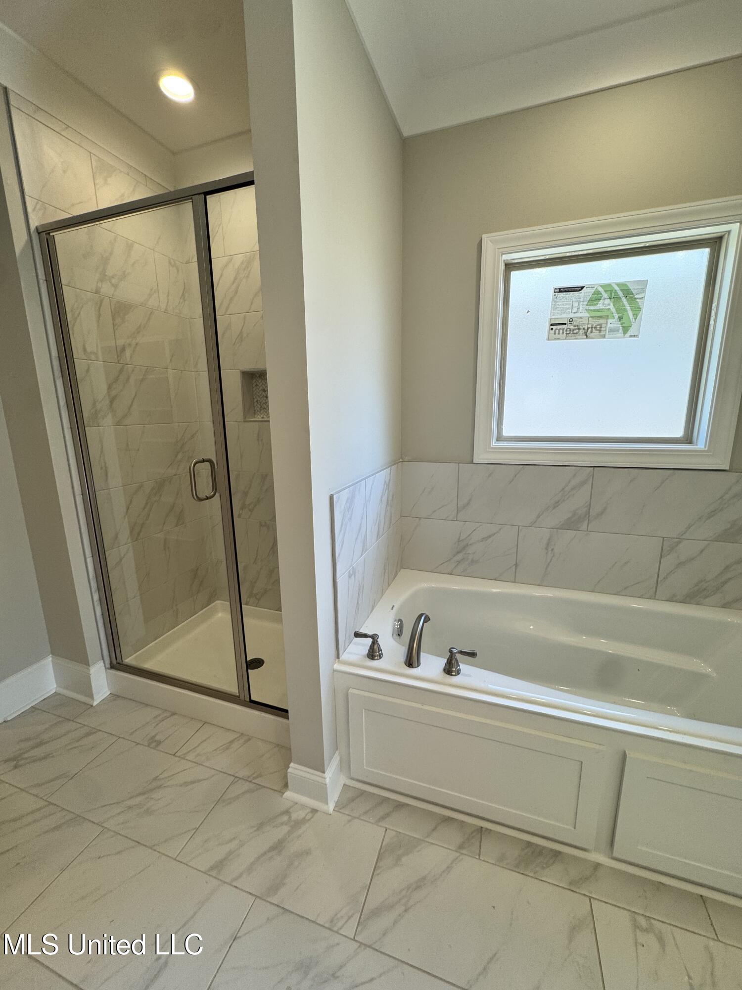 115 Southern Oak Way Property Photo 2