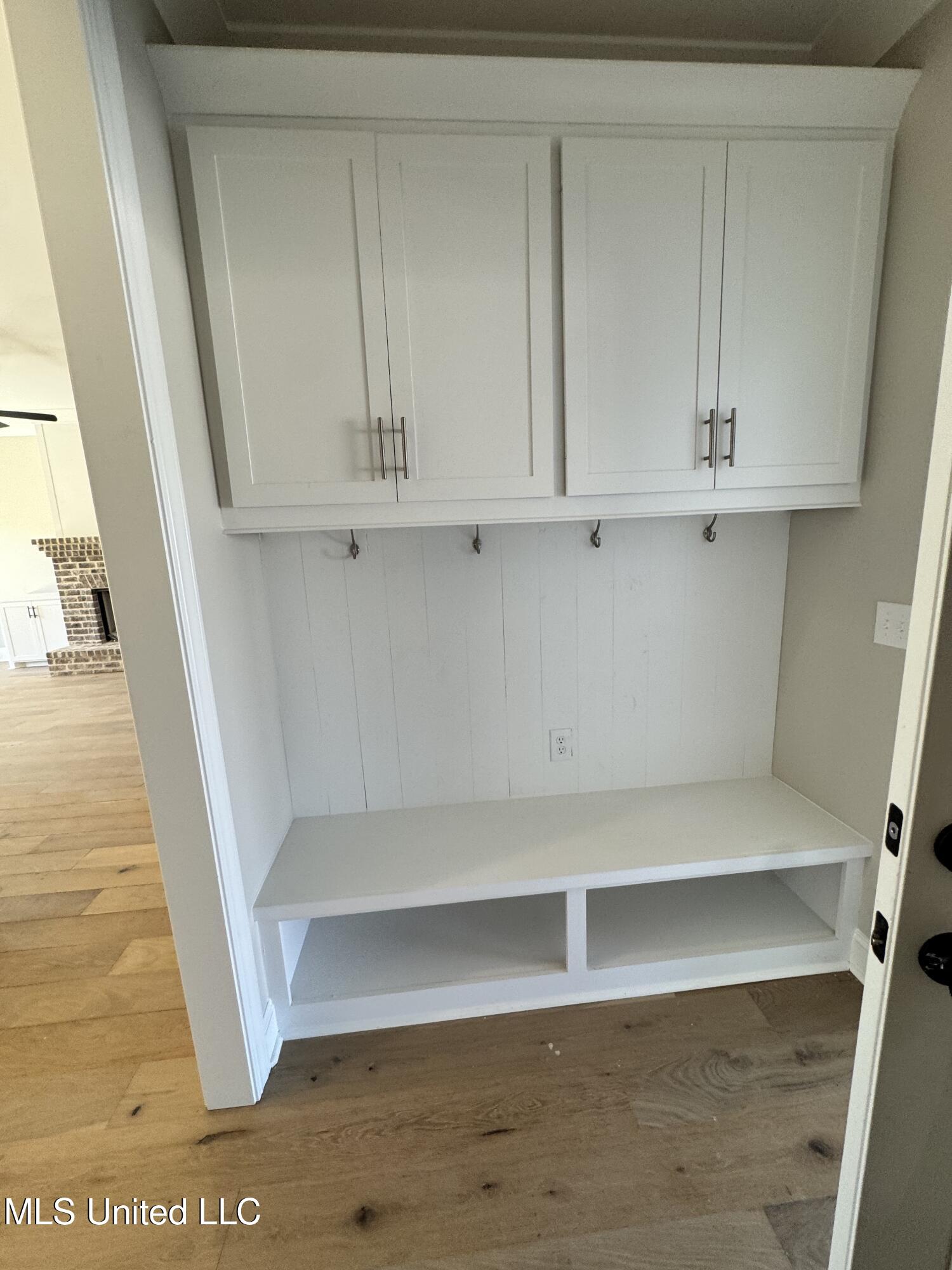 115 Southern Oak Way Property Photo 5