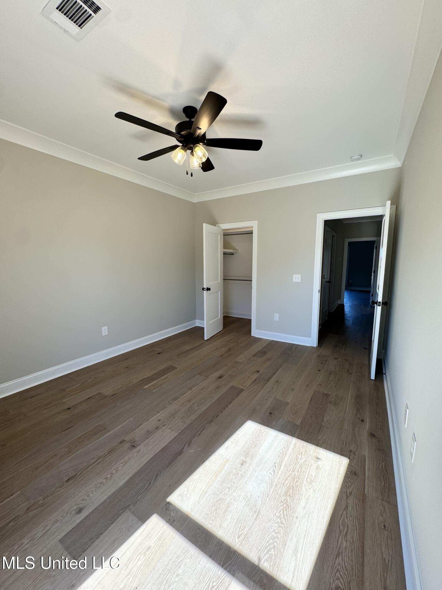 115 Southern Oak Way Property Photo 13