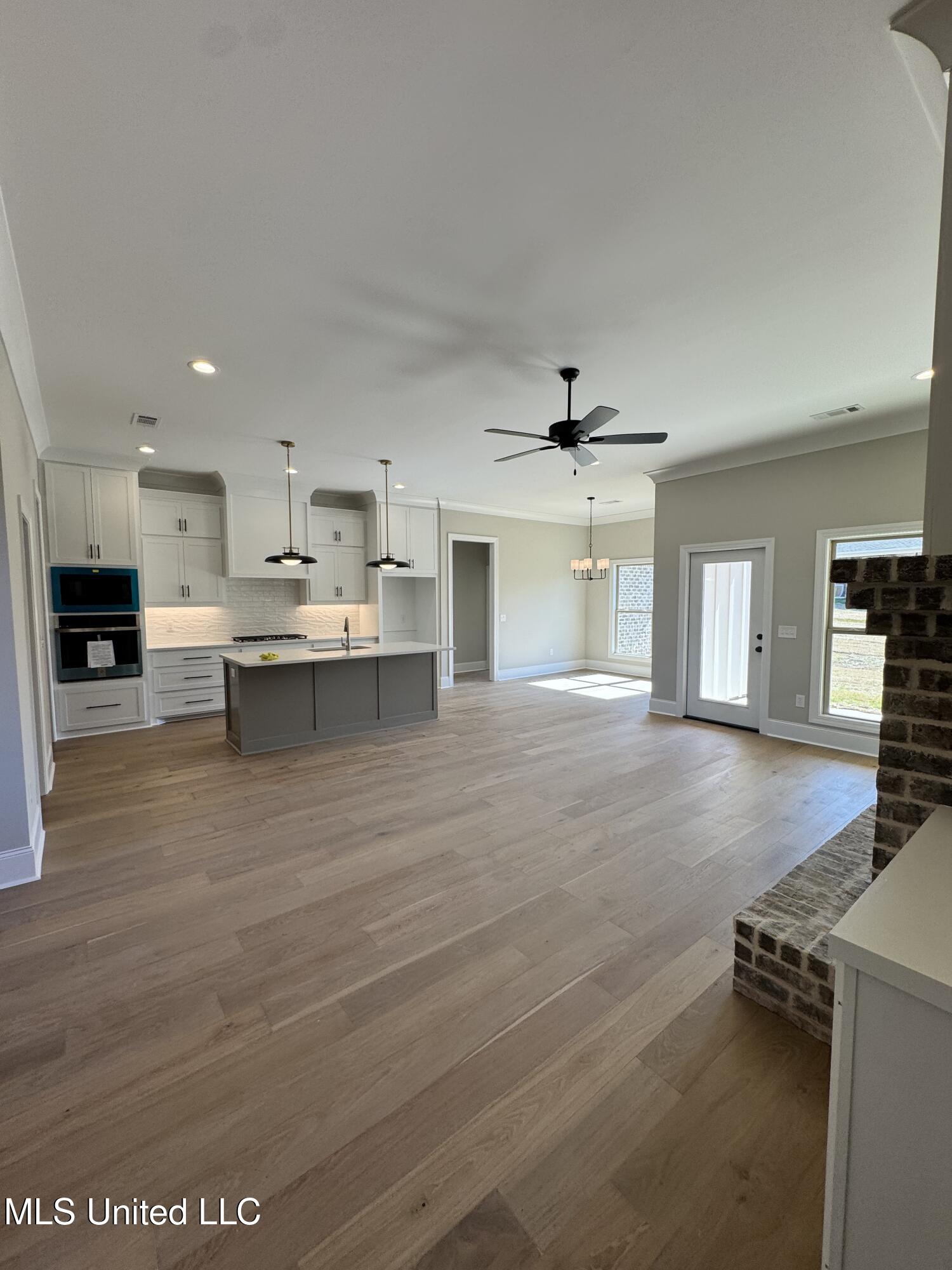 115 Southern Oak Way Property Photo 32