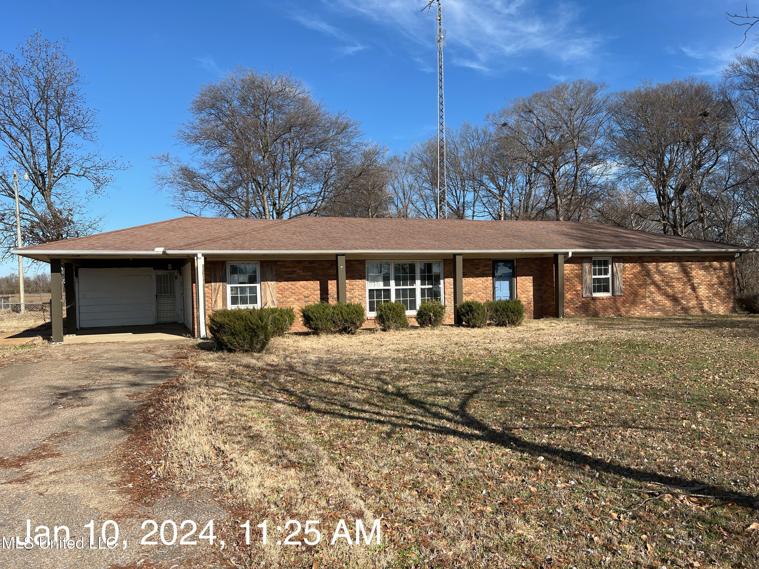 83 Brooks Road Property Photo 1