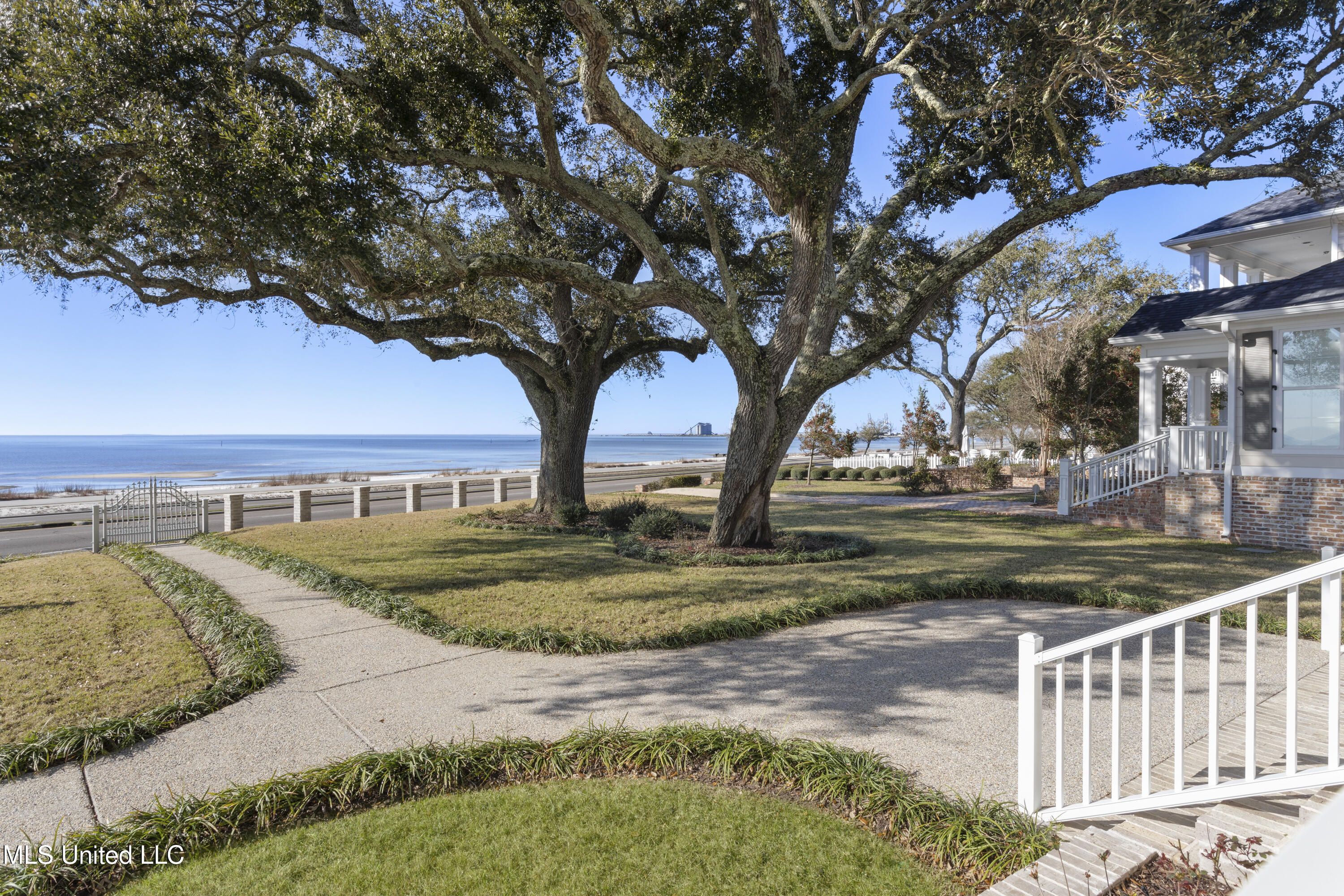 1507 Olive Avenue Property Photo 6