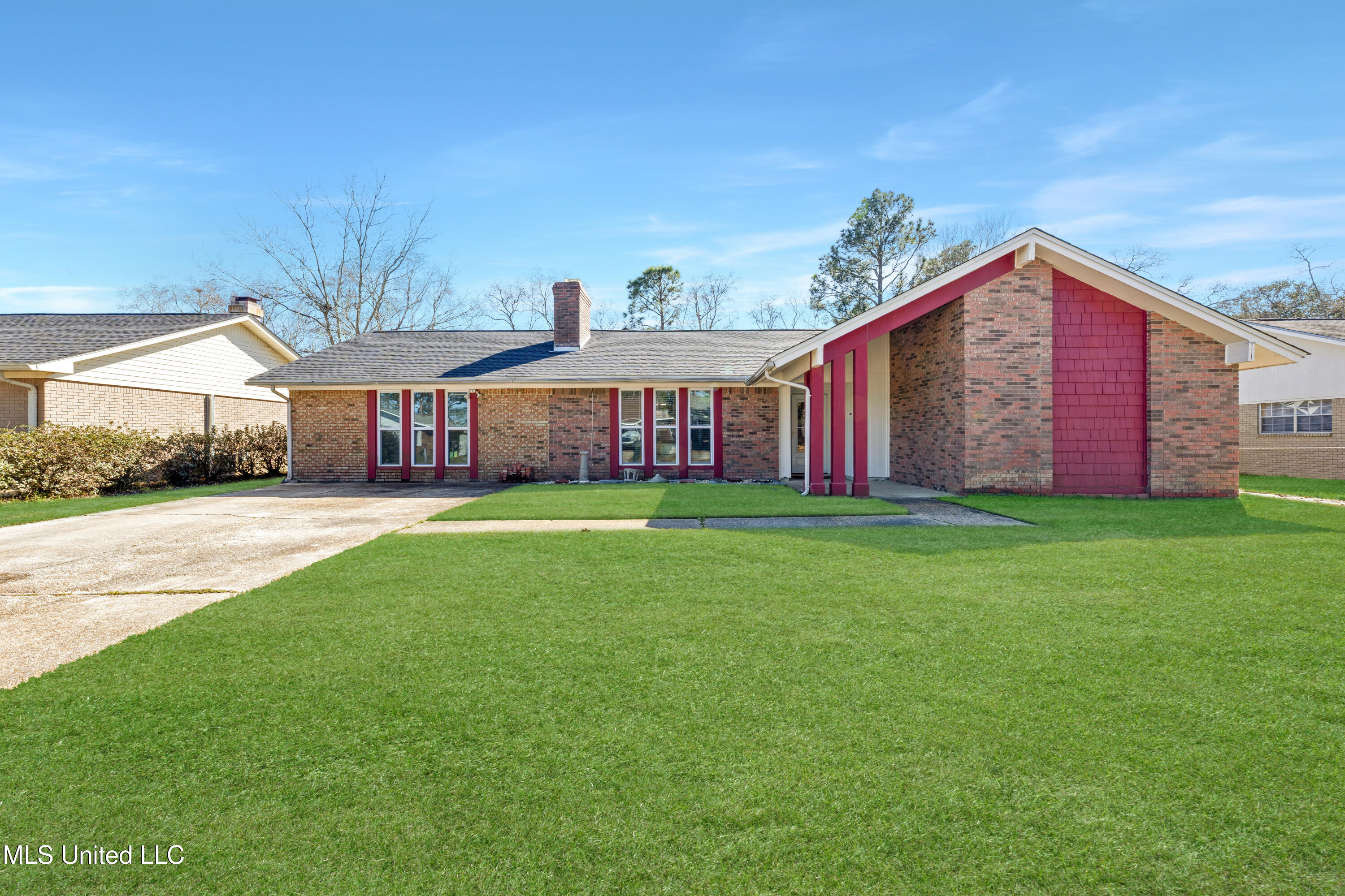 2167 Baywood Drive Property Photo 1