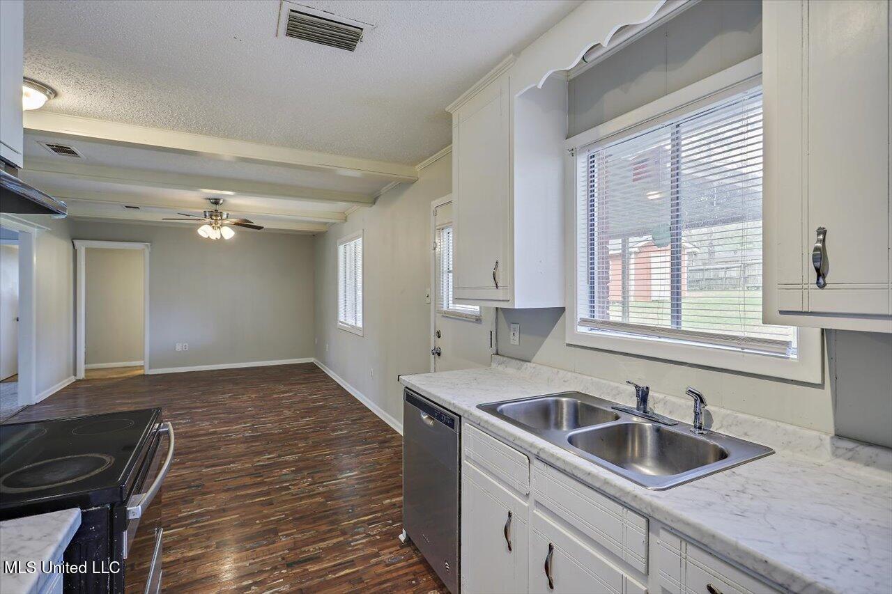 126 Mayfair Drive Property Photo 20