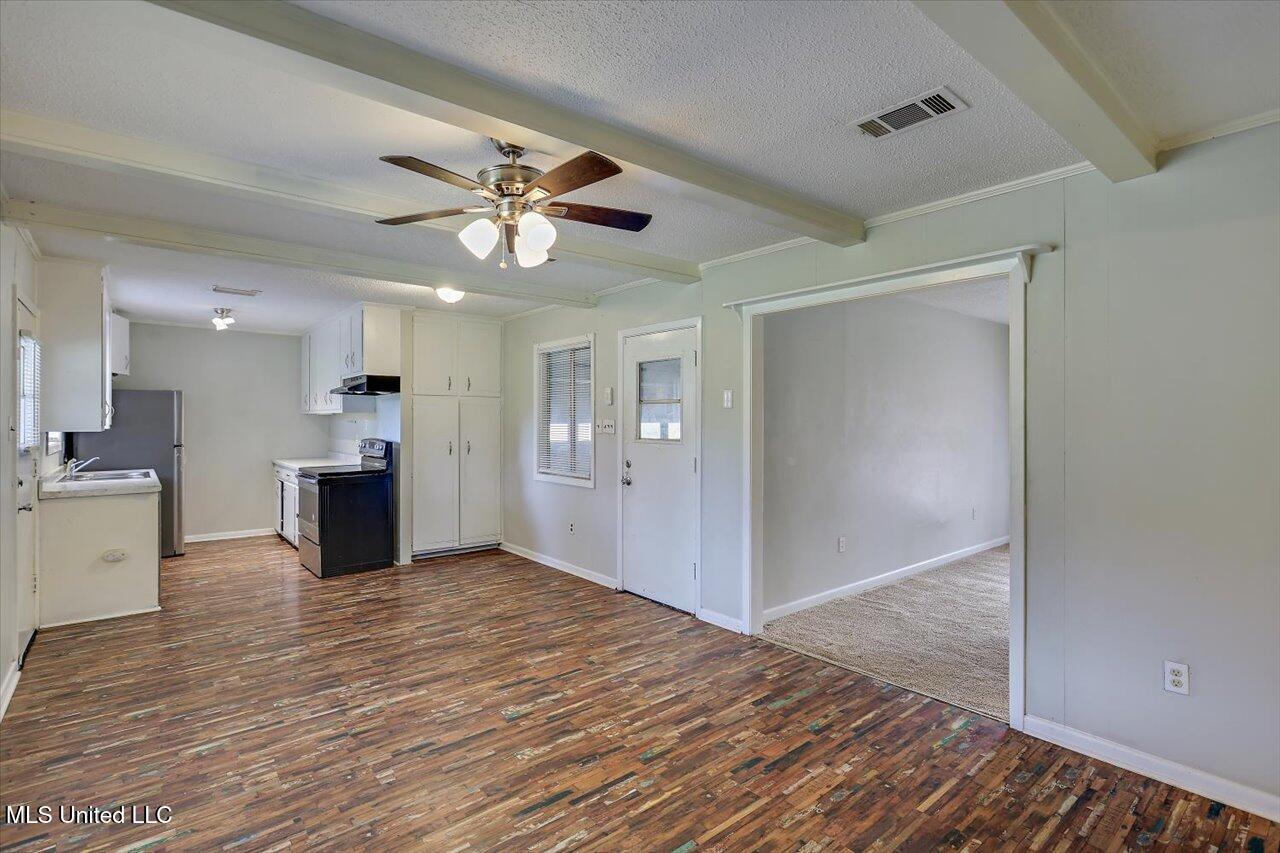 126 Mayfair Drive Property Photo 21