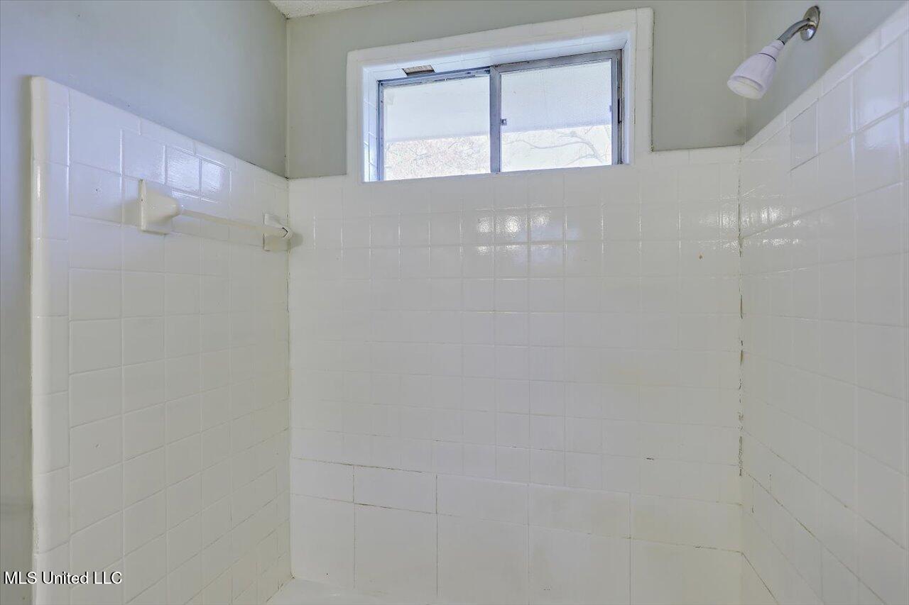 126 Mayfair Drive Property Photo 24