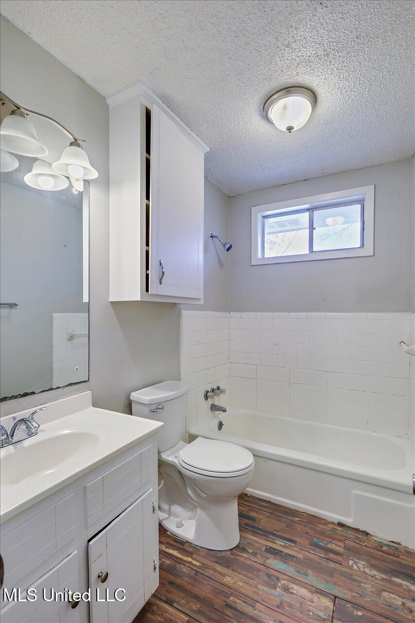 126 Mayfair Drive Property Photo 26