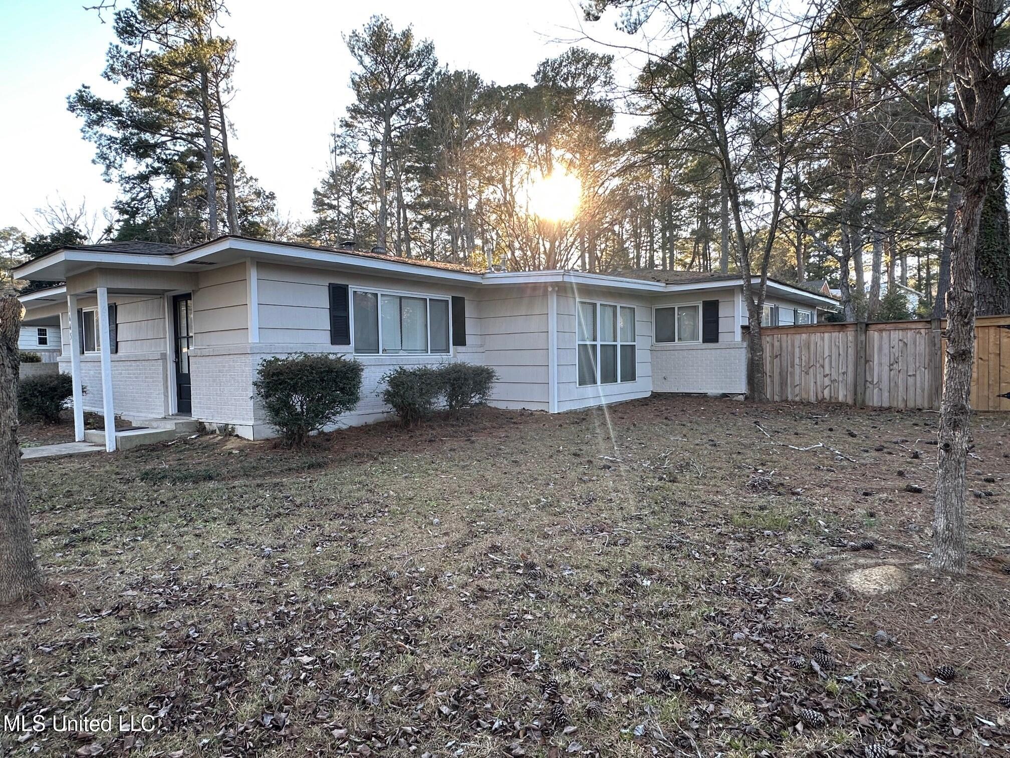 1645 Meadowbrook Road Property Photo 1