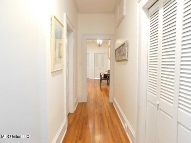 125 Riverside Street Property Photo 7